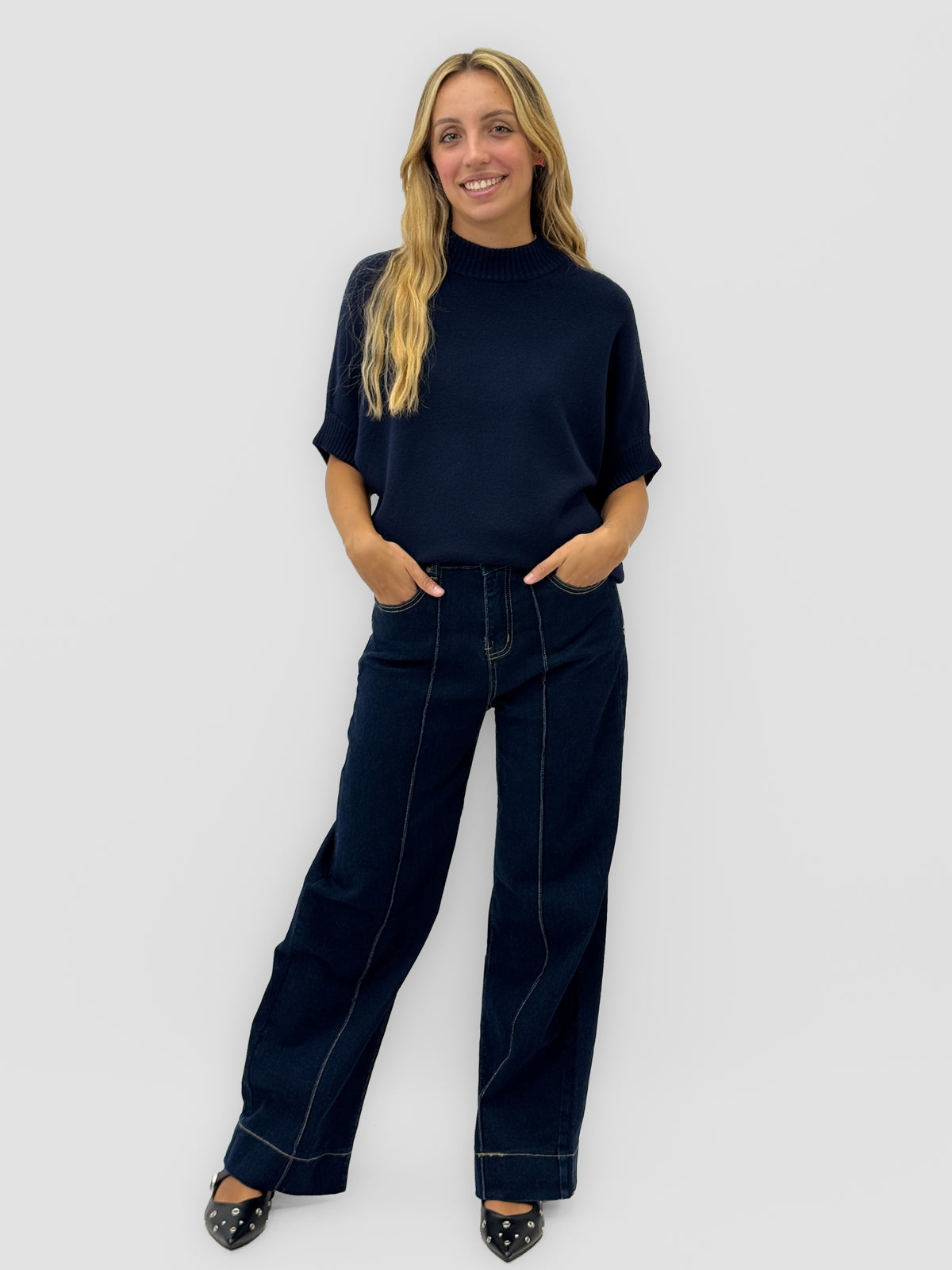 Maglione morbido oversize a manica corta