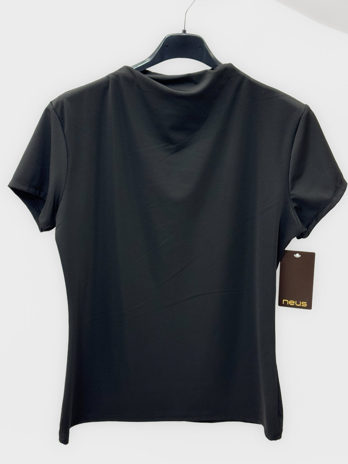 Maglia donna a manica corta con collo morbido
