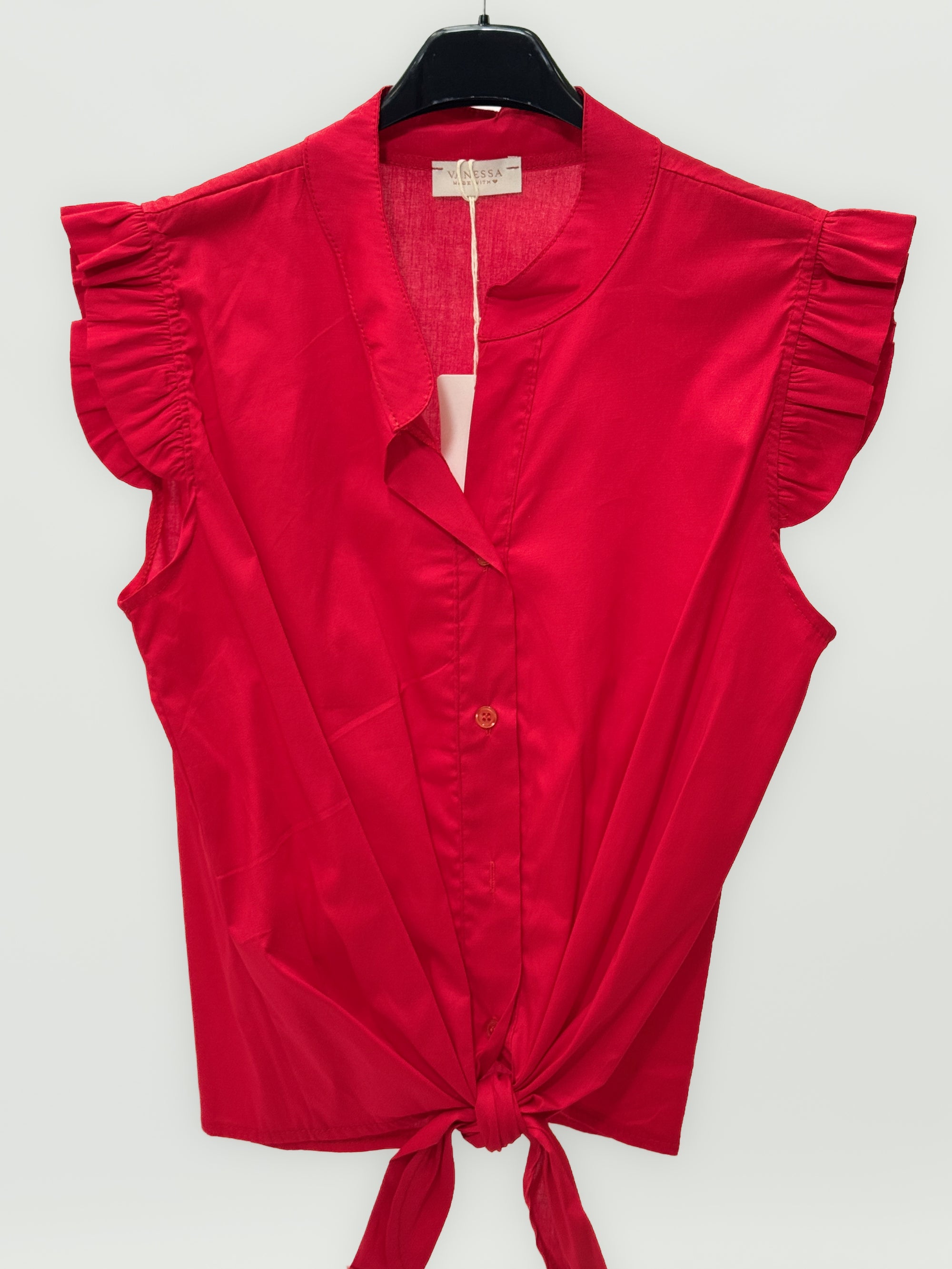 Camicia smanicata con rouches sulle spalle