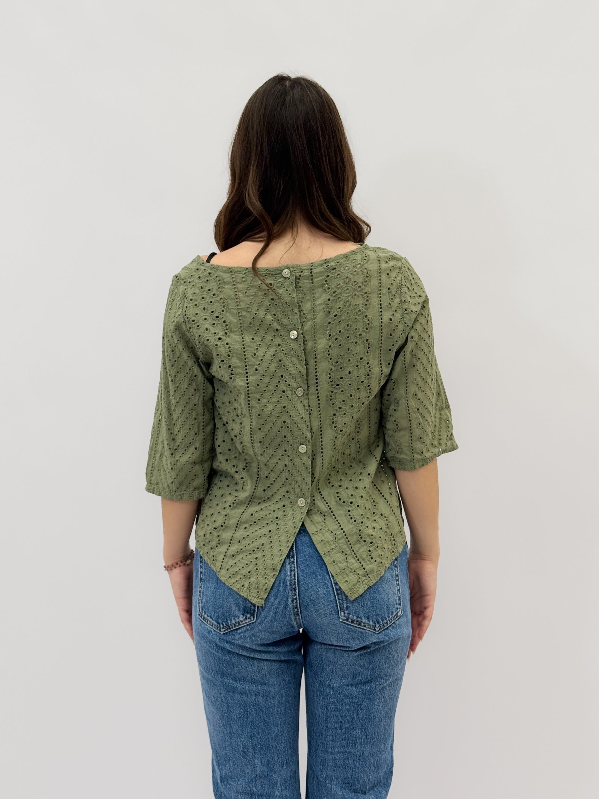 Maglia in cotone con scollo