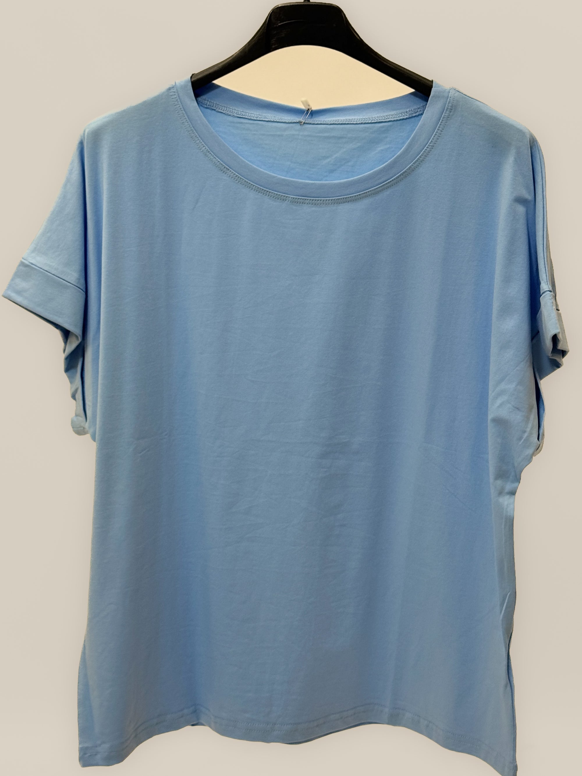 T-shirt basic in cotone con manica risvoltata
