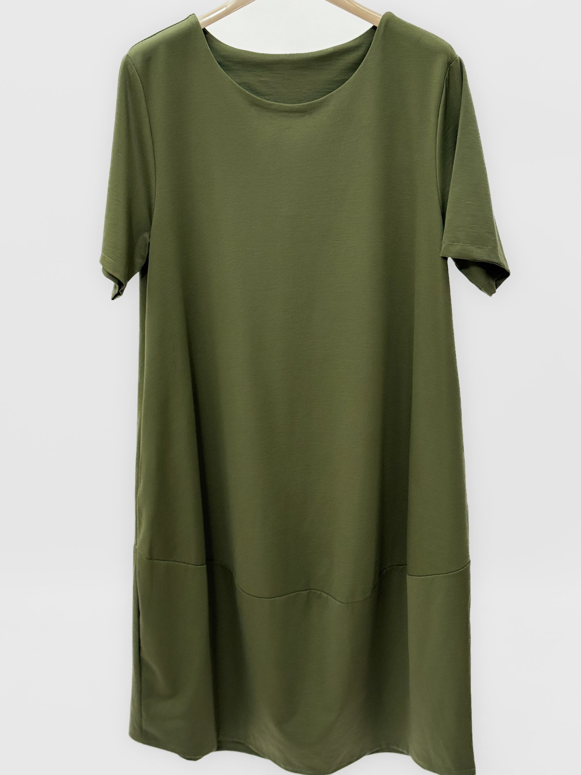 Abito fluido basic oversize comodo e versatile
