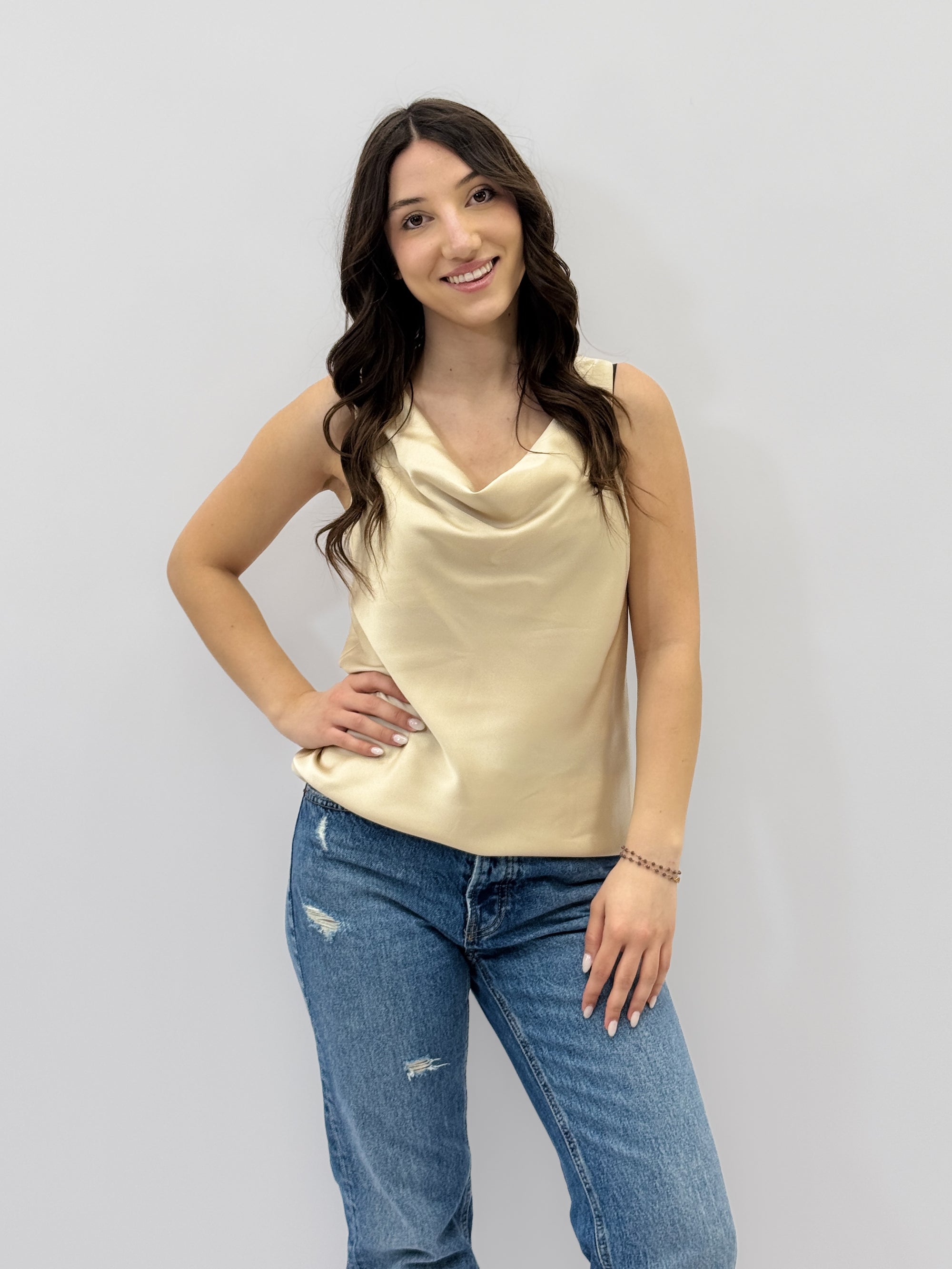 Maglia con scollo effetto seta
