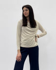 Maglia con scollo e fiocco laterale