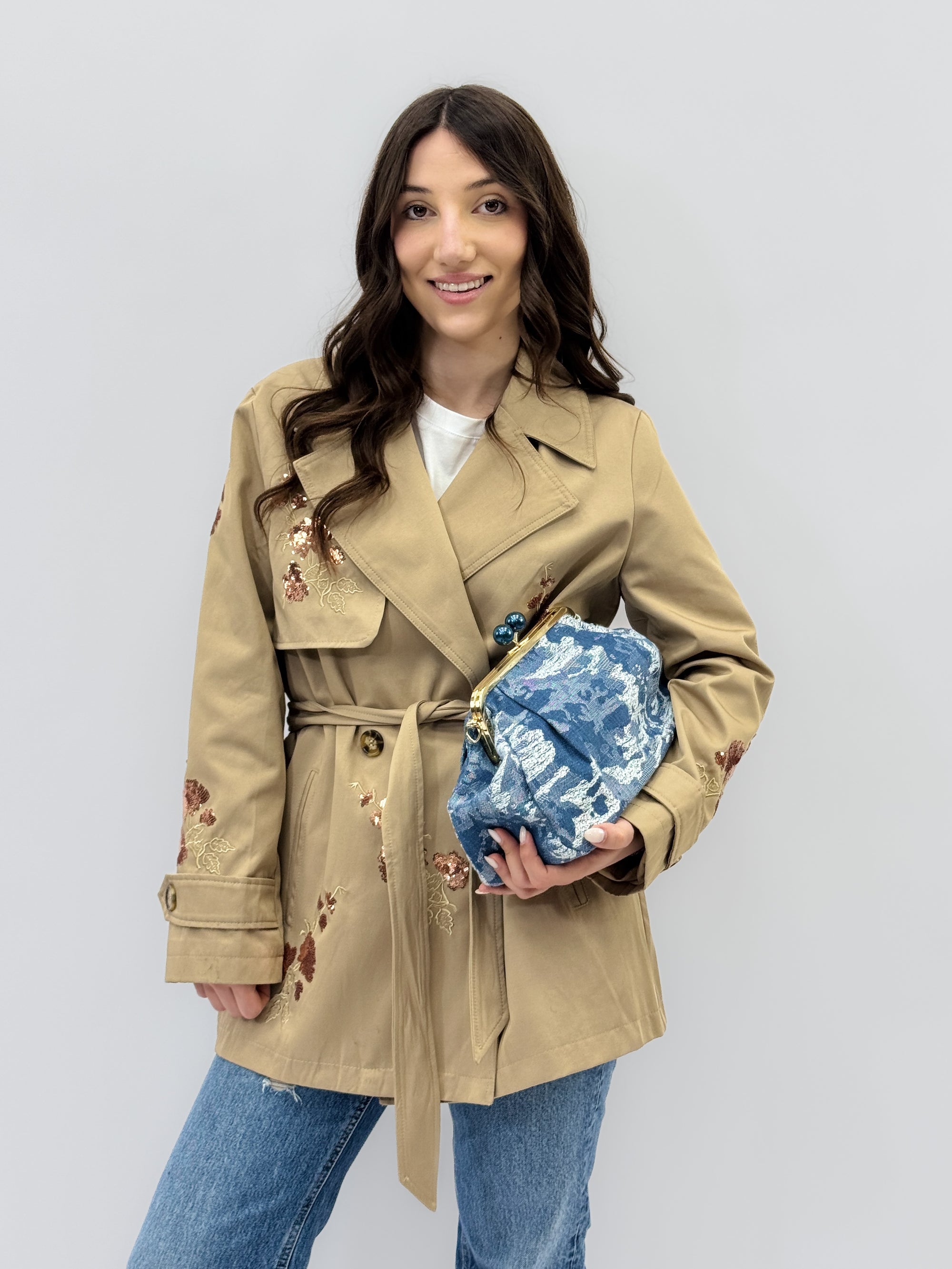 Pochette ricamata