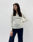 Maglia con scollo e fiocco laterale