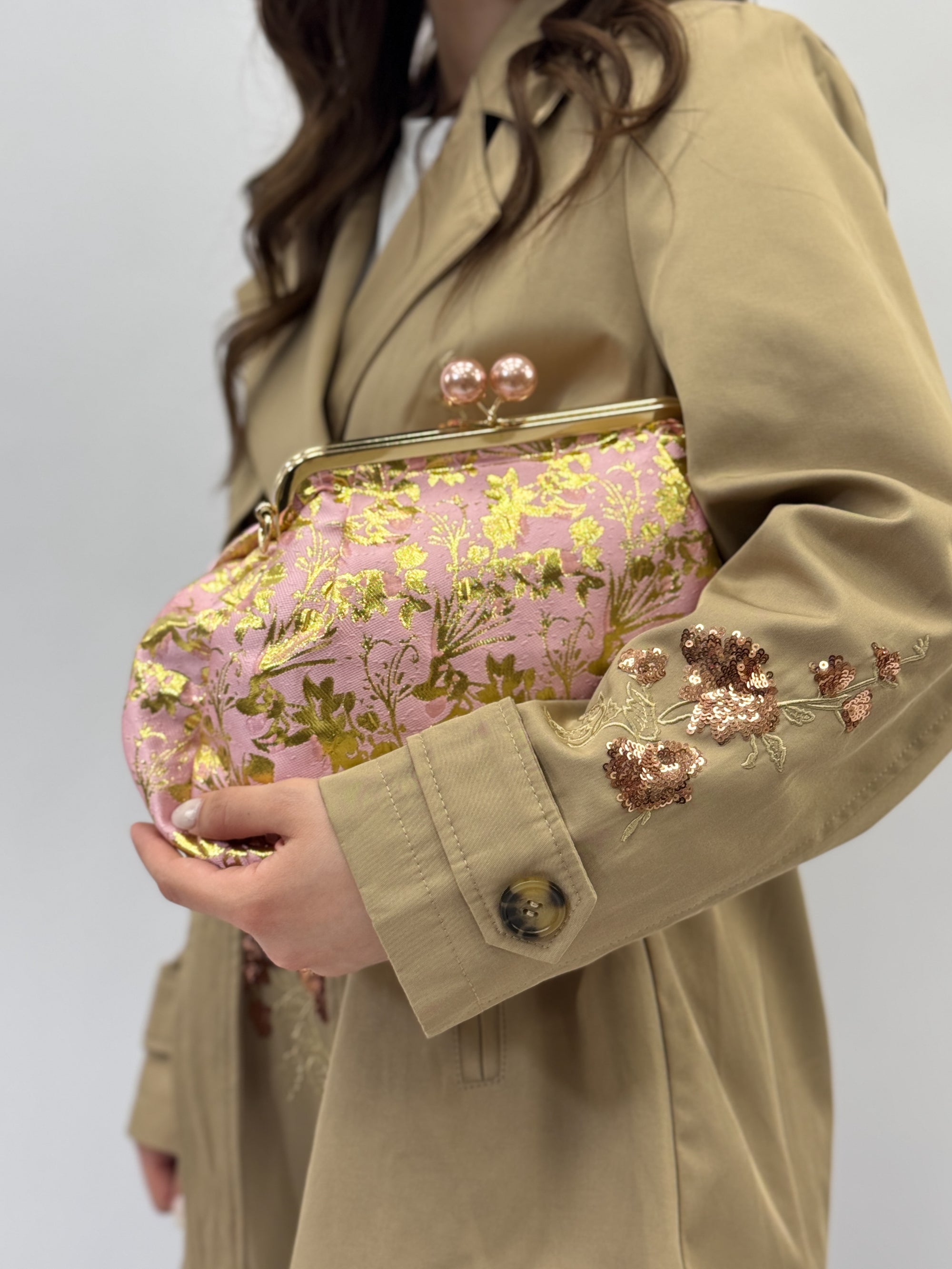 Pochette ricamata