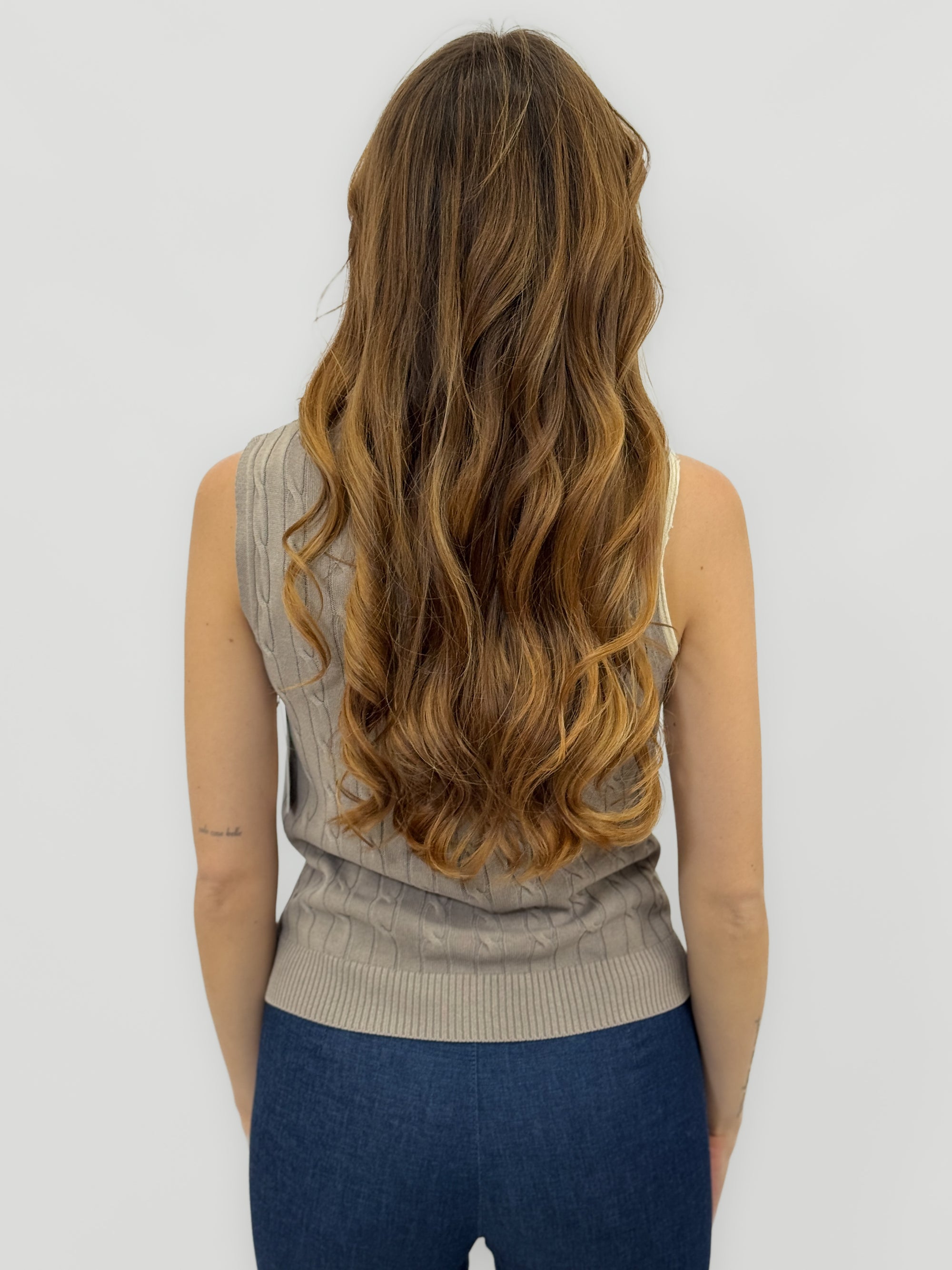 Maglia Smanicata con Lavorazione Intrecciata