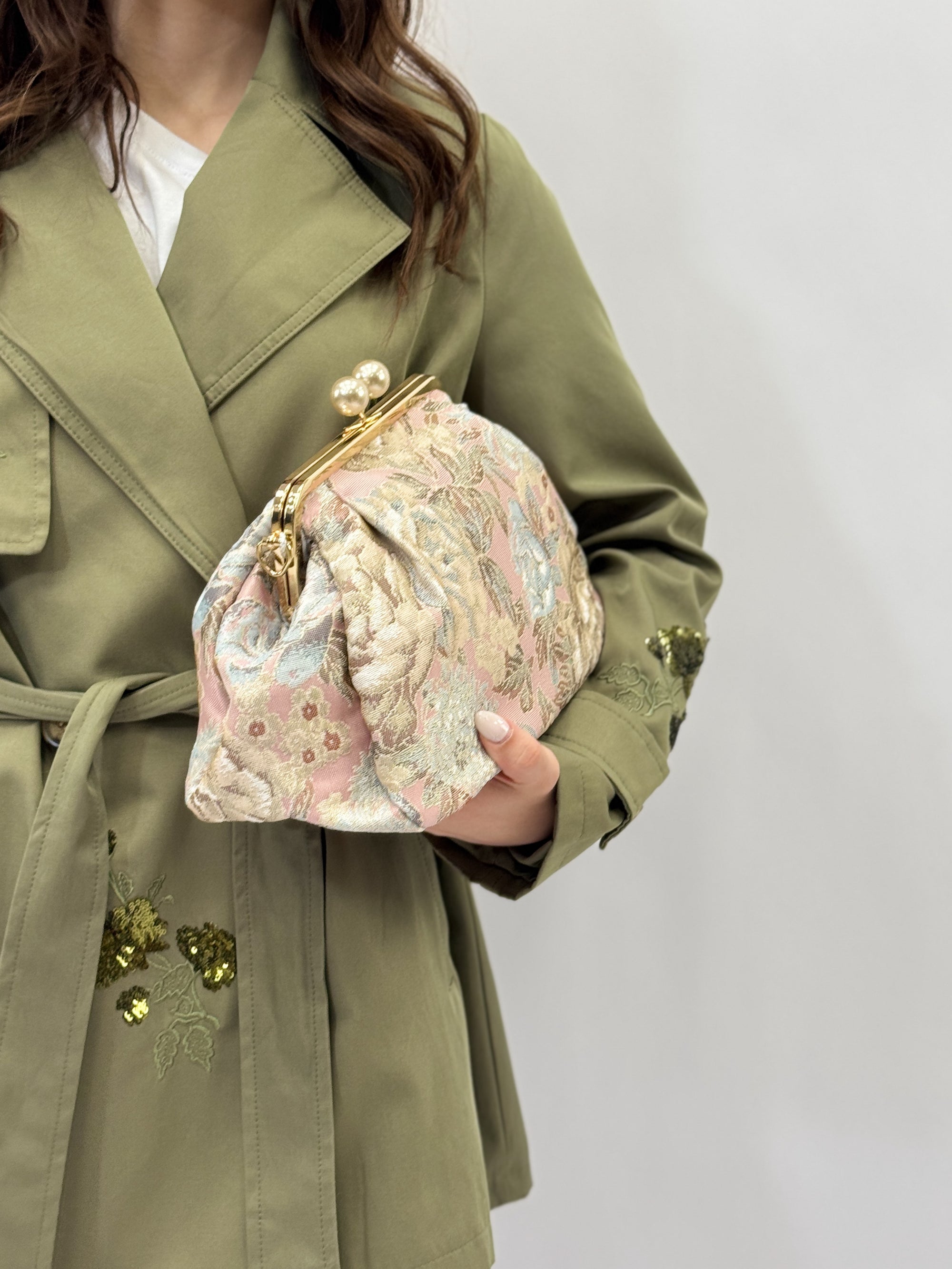 Pochette ricamata