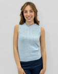 Maglia Smanicata con Lavorazione Intrecciata