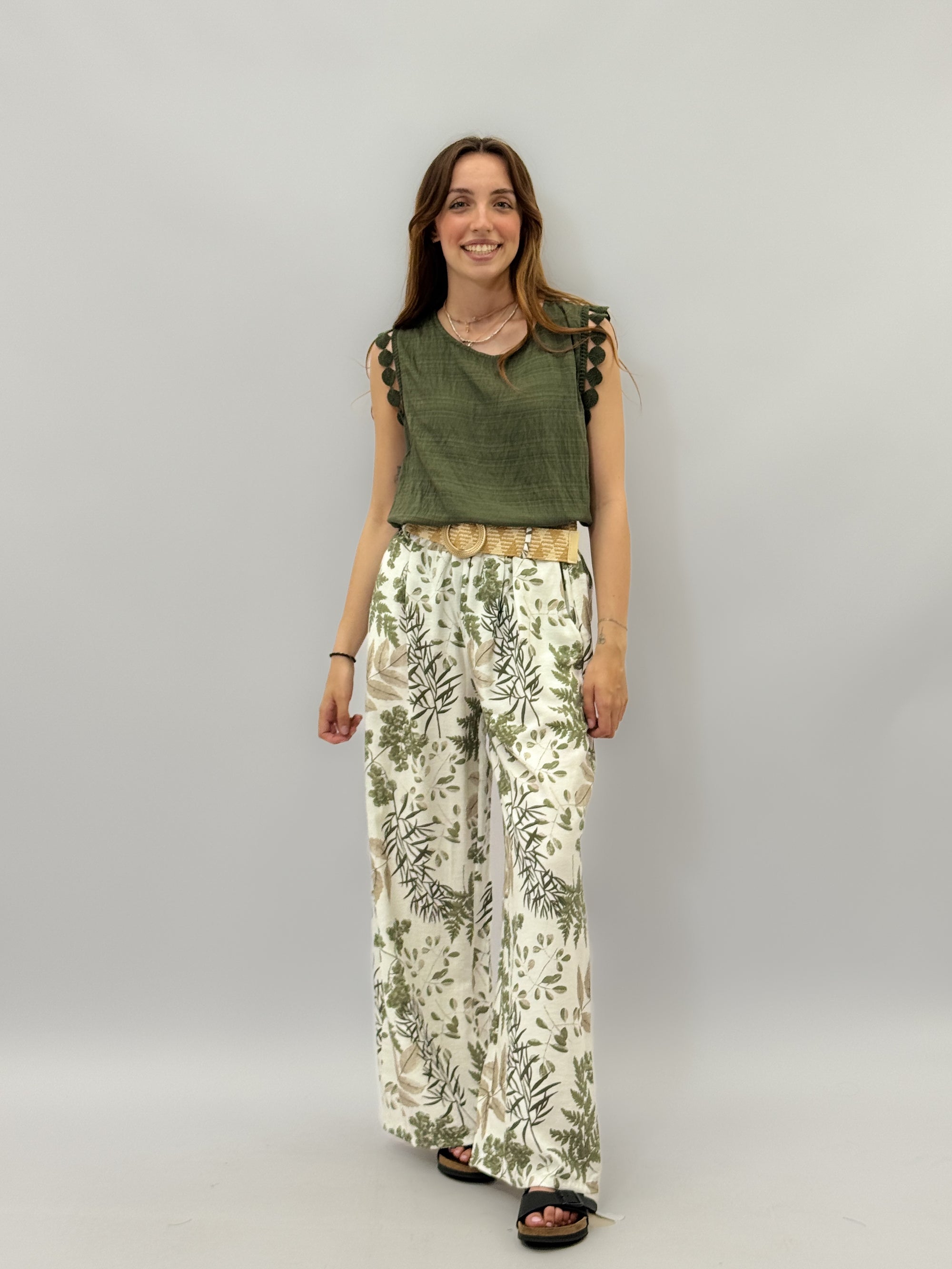Maglia con maniche ricamate