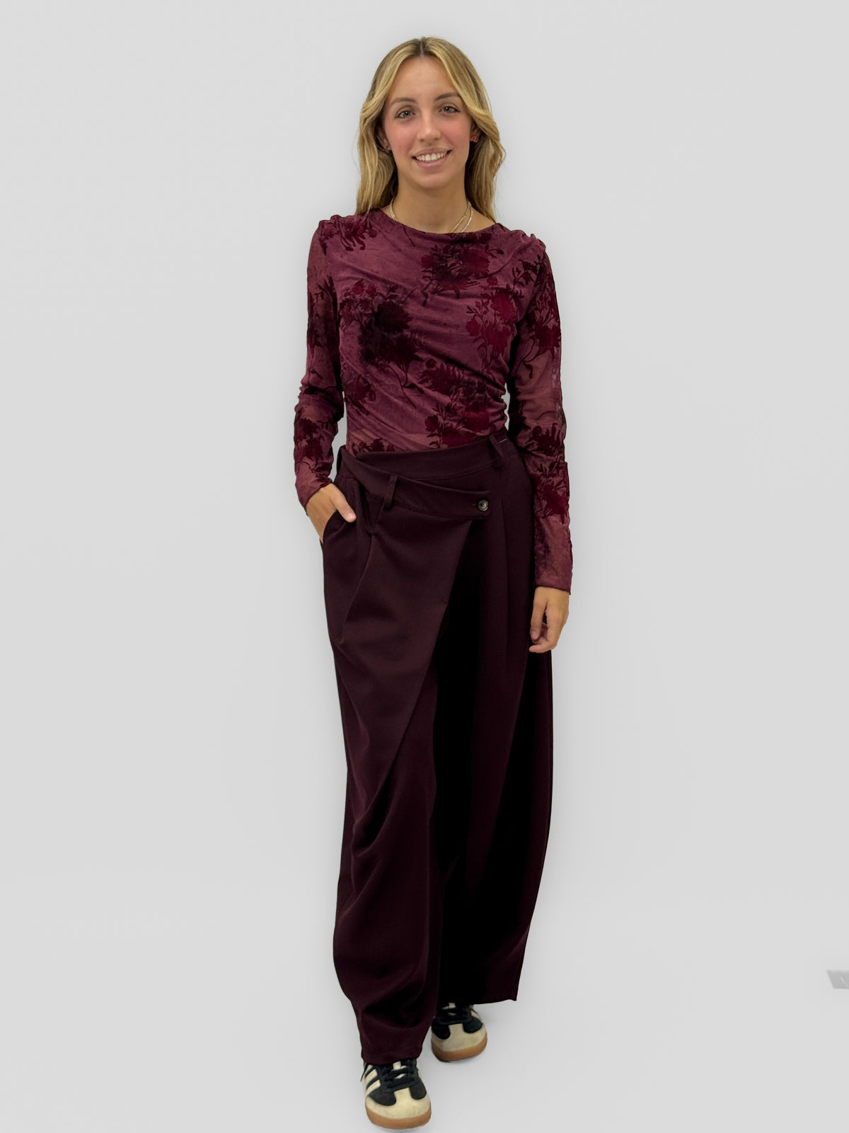 Maglia donna in tulle floreale arricciata