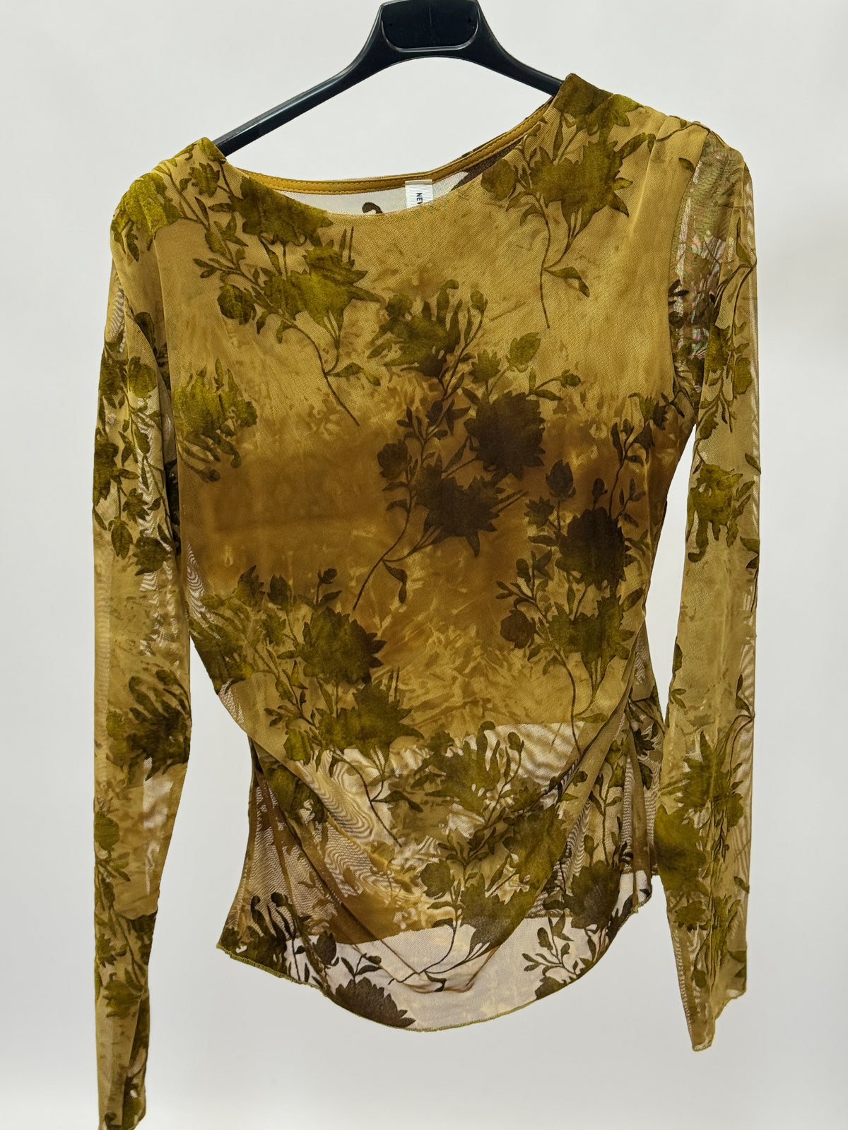 Maglia donna in tulle floreale arricciata
