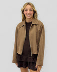 Giacca Donna Effetto Scamosciato con Borchie e Zip