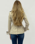 Trench corto con cintura