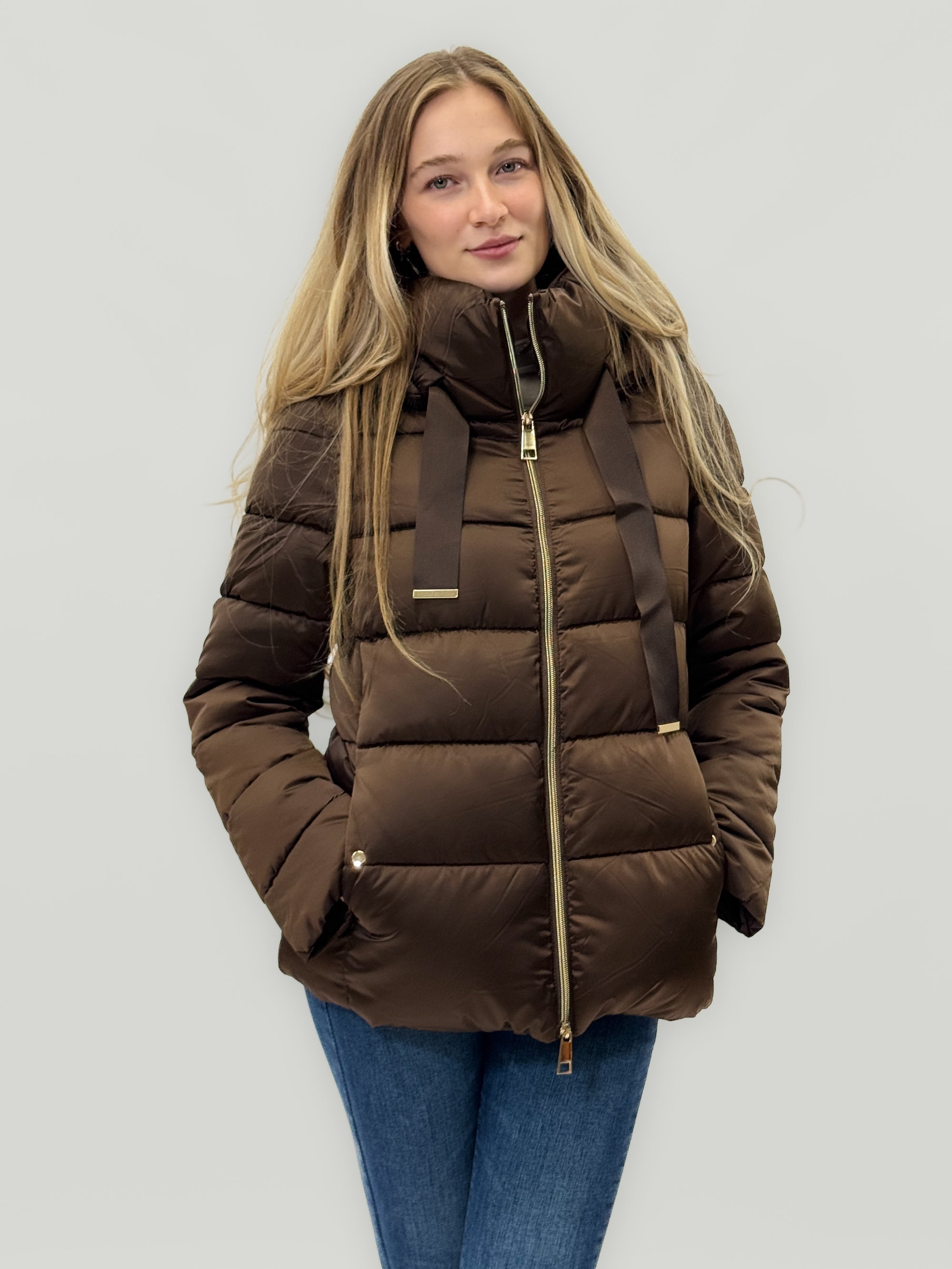Piumino premium con dettagli dorati