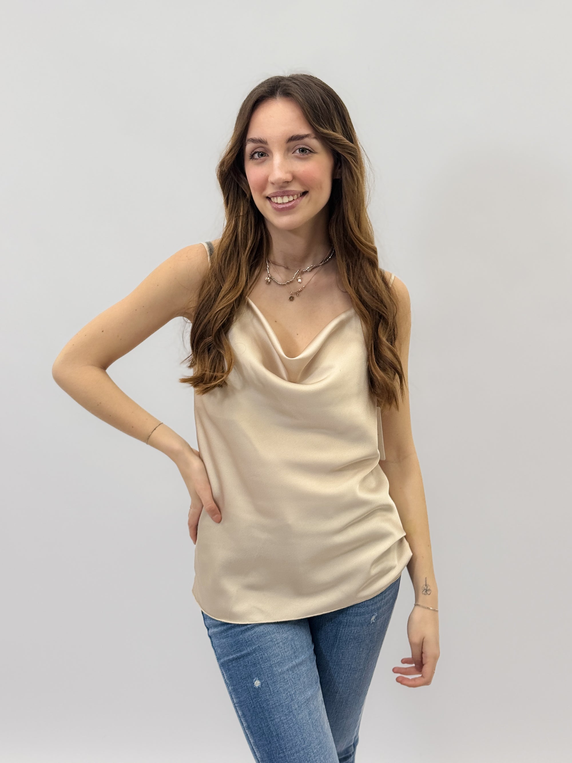 Maglia con scollo