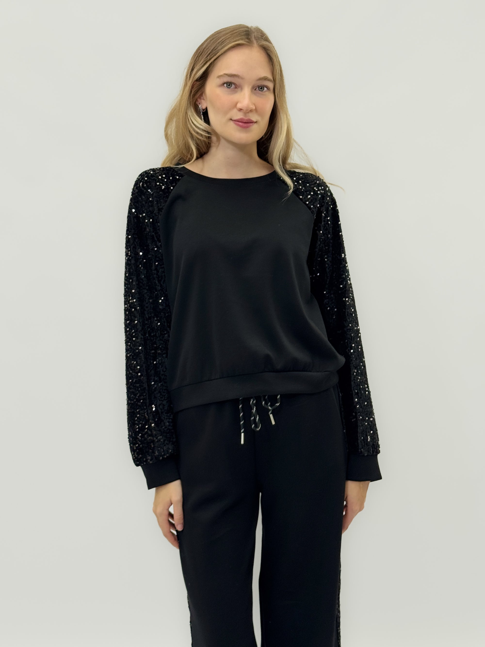 Completo con inserti di paillettes