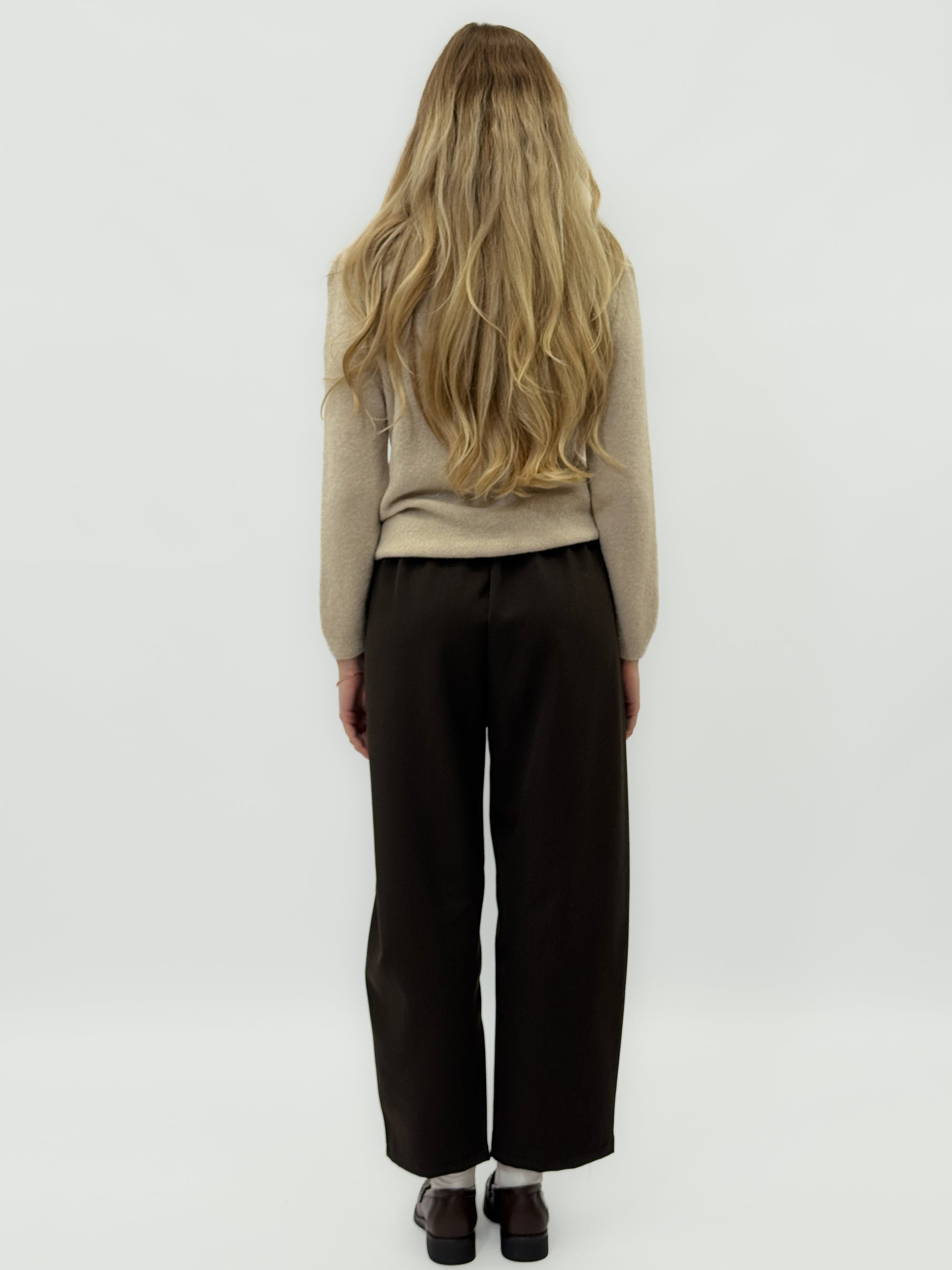 Pantaloni ampi con vita elasticizzata