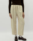Pantaloni ampi con vita elasticizzata