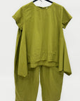 Completo con Maglia e Pantalone Ampio