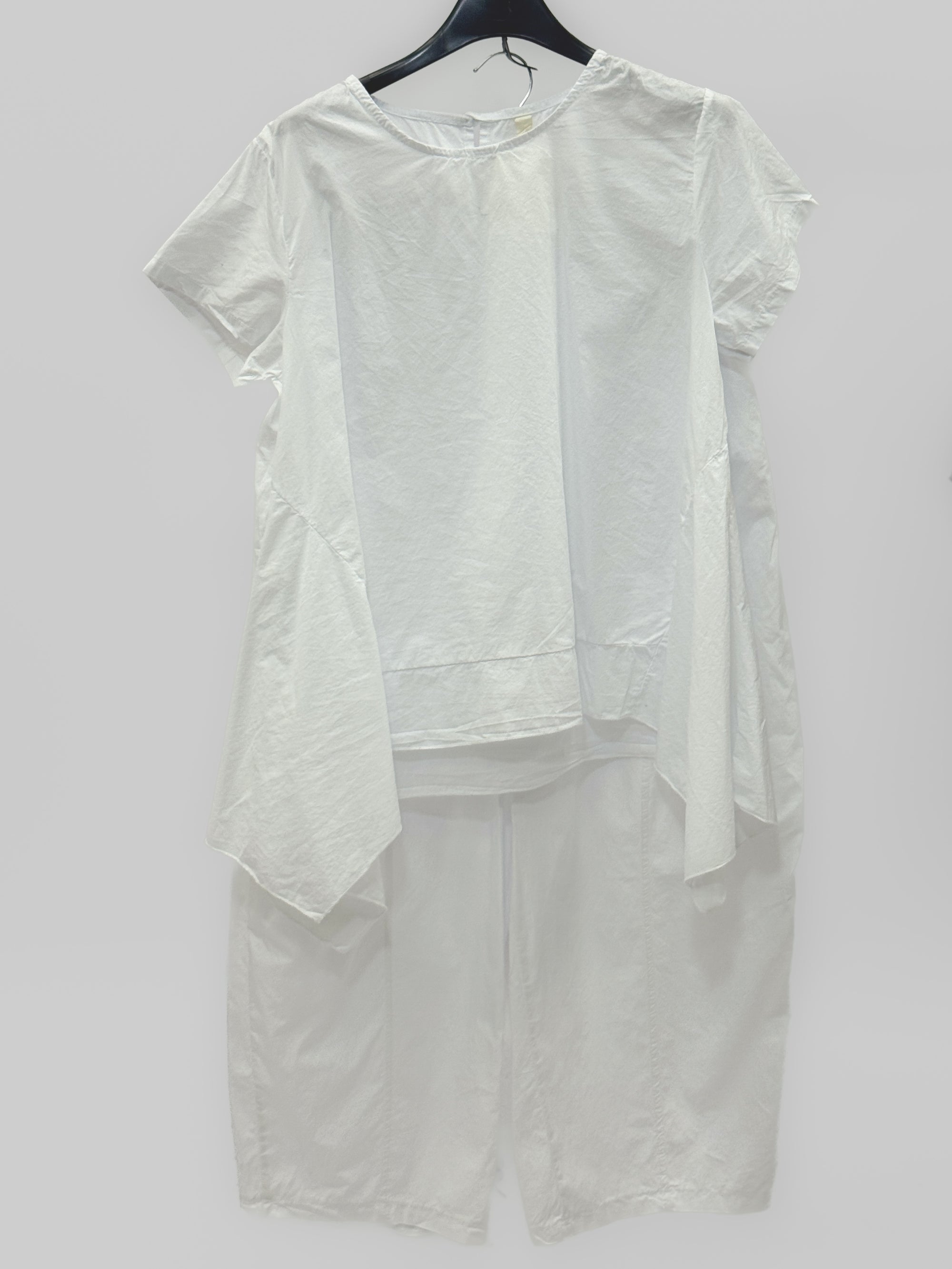 Completo con Maglia e Pantalone Ampio