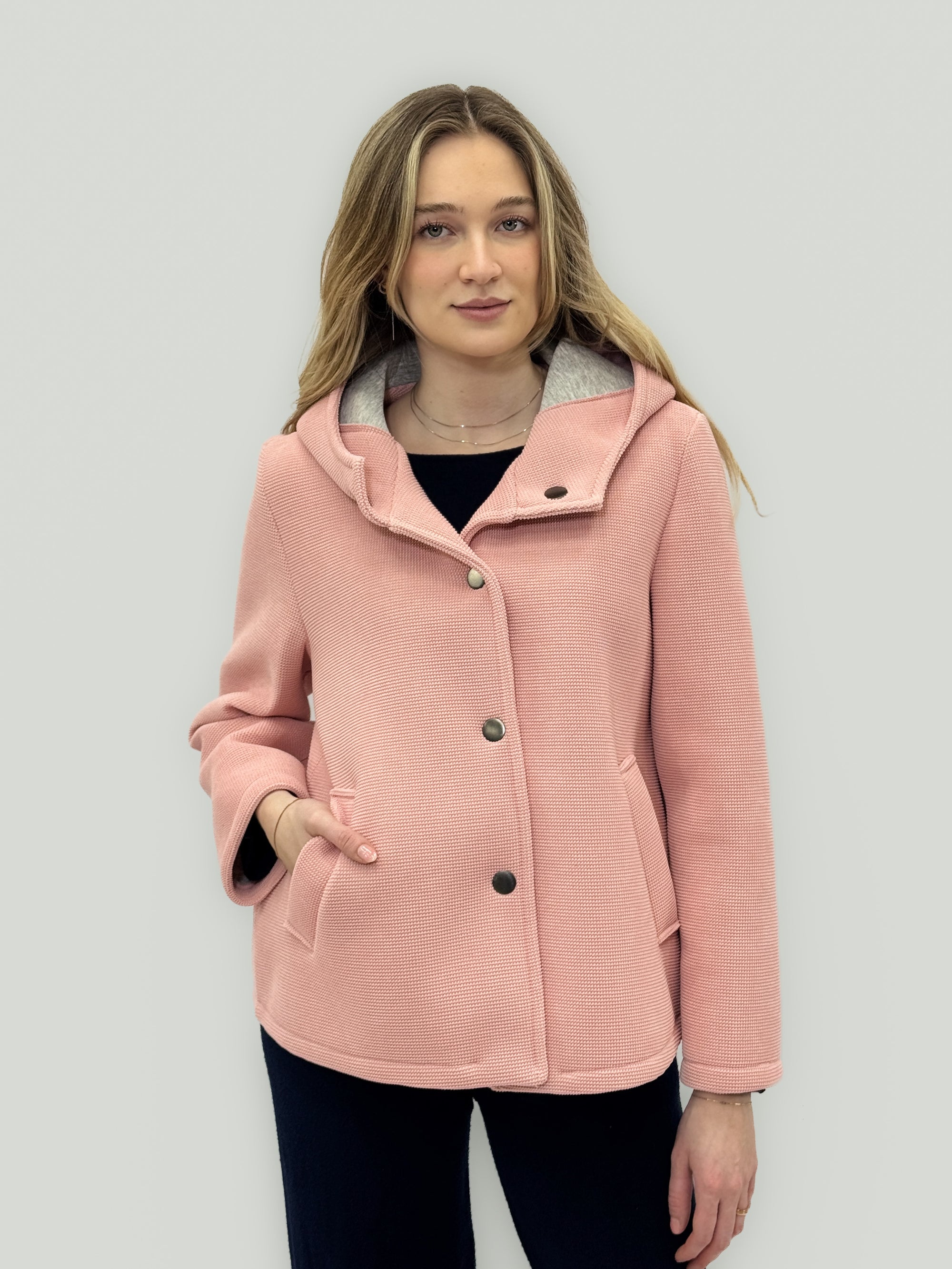 Giacca corta in Neoprene con Cappuccio – Moderna &amp; Confortevole