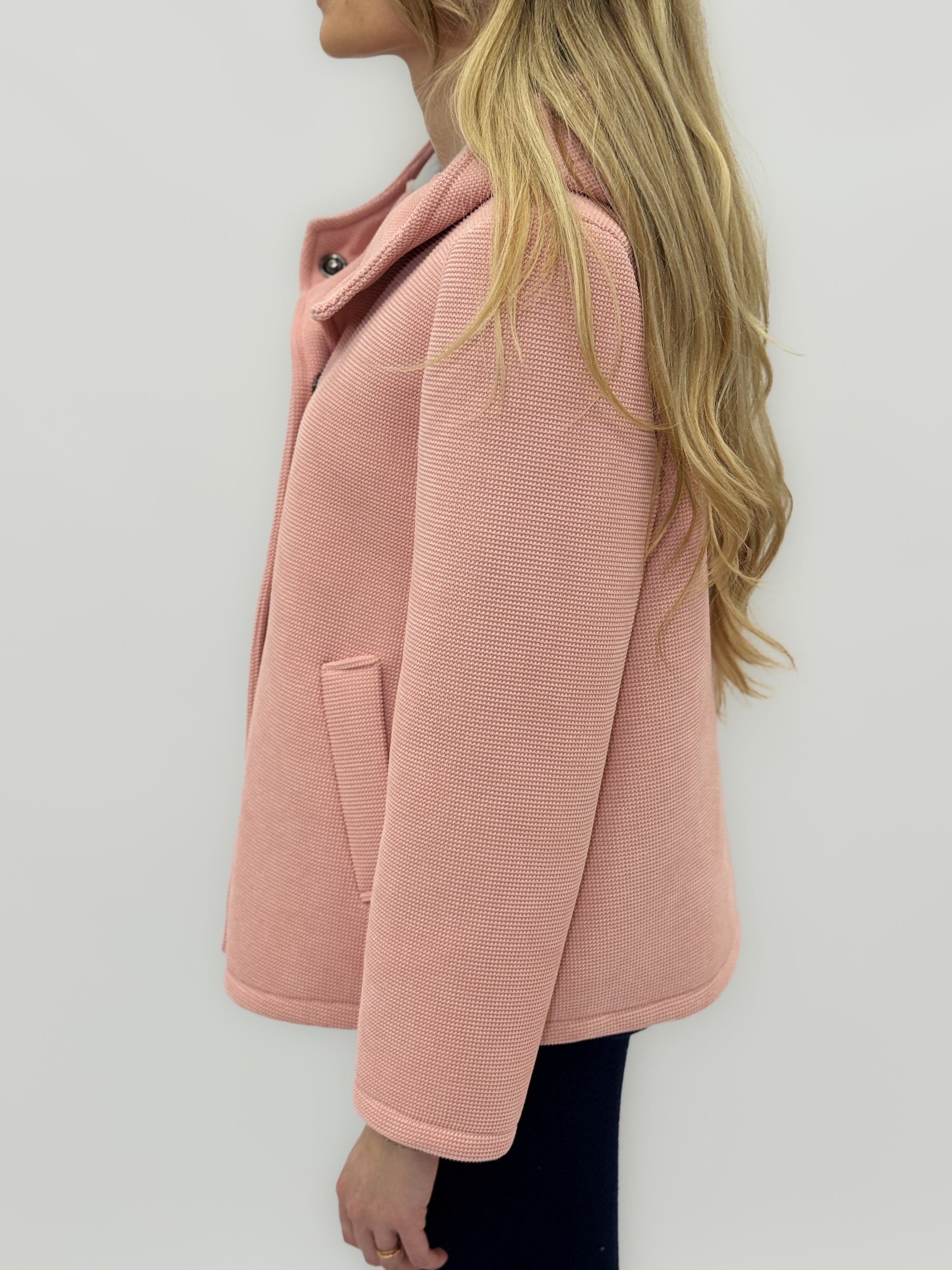 Giacca corta in Neoprene con Cappuccio – Moderna &amp; Confortevole