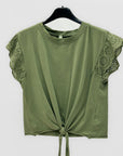 T-shirt nodo con ricami maniche