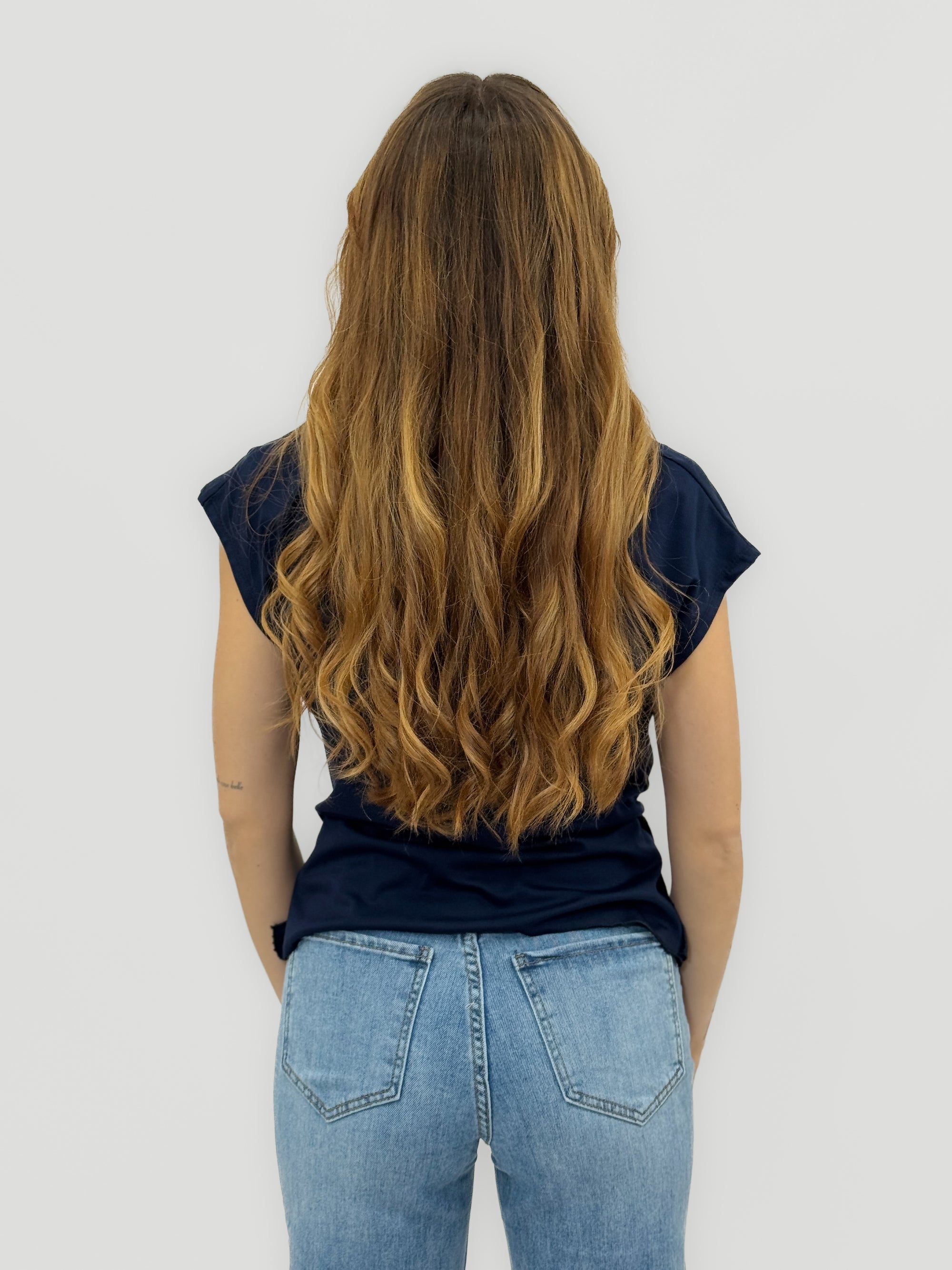 T-shirt Asimmetrica con Applicazione Fiore