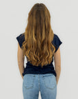 T-shirt Asimmetrica con Applicazione Fiore