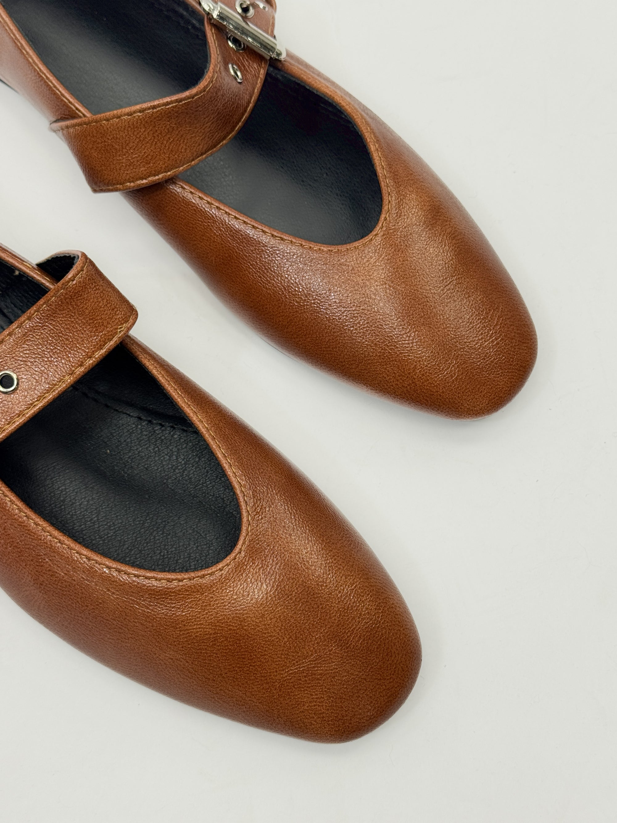 Mary Jane con cinturino e fibbia regolabile