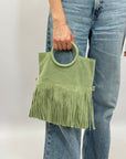 Borsa con manico rigido e frange in vera pelle