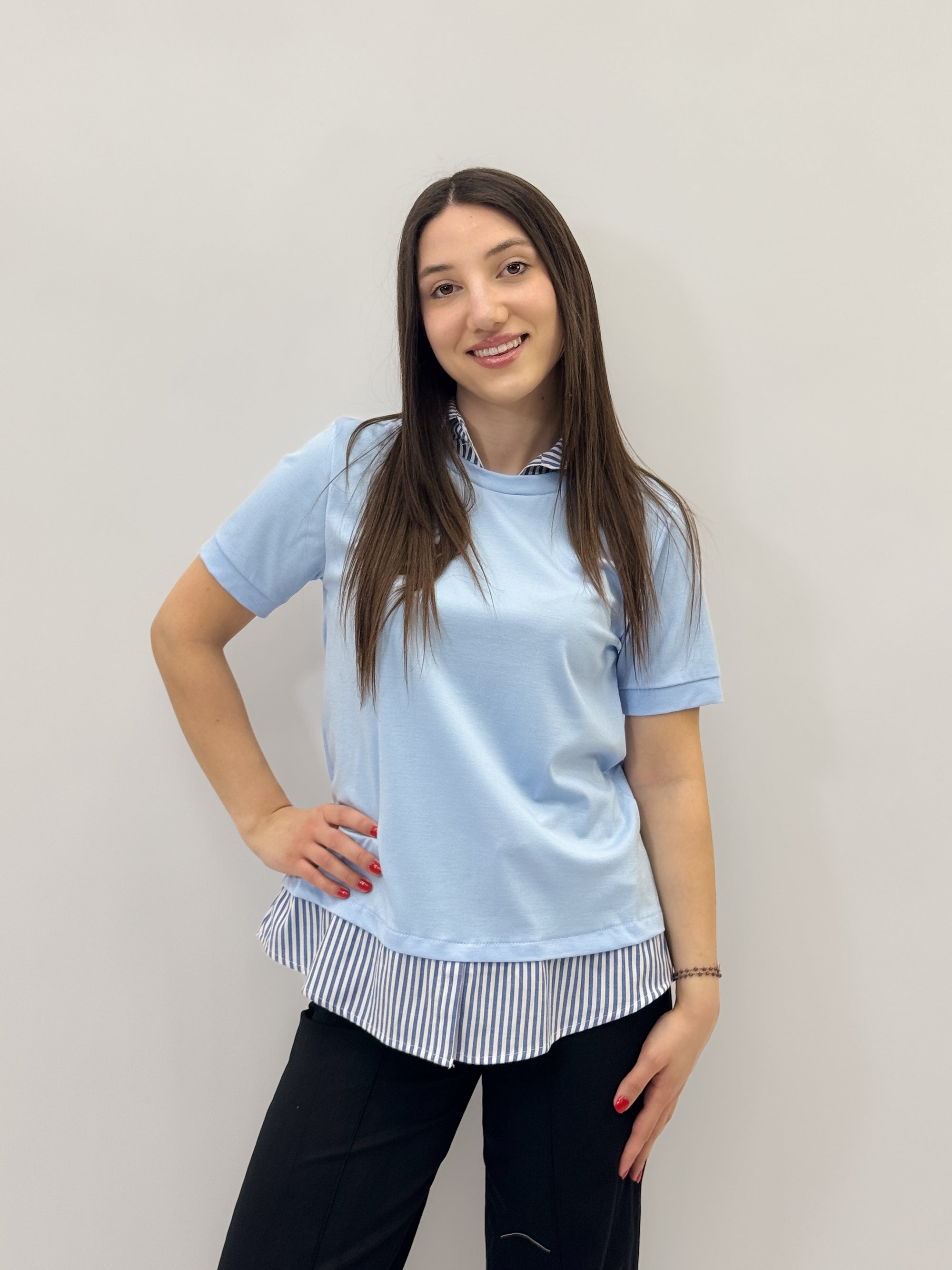 Maglia con colletto a righe