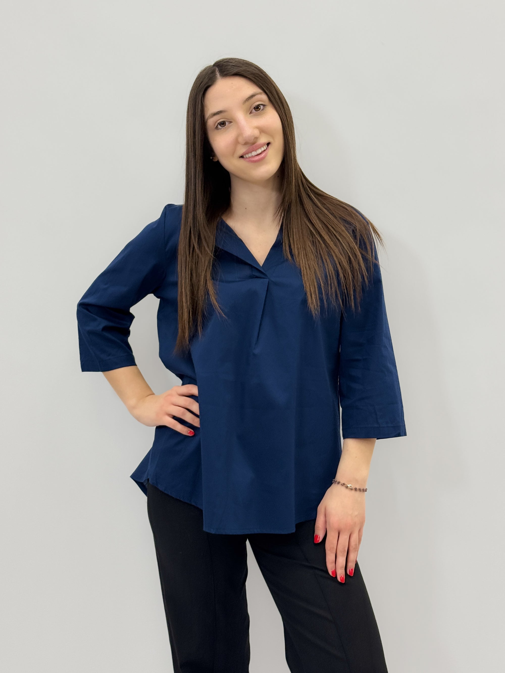 Camicia Basic in Cotone – Semplice, Comoda e Sempre Perfetta