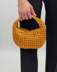 Borsa intrecciata fatta a mano