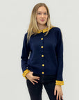 Cardigan con colletto e polsini volant – Dettagli raffinati per un tocco bon ton