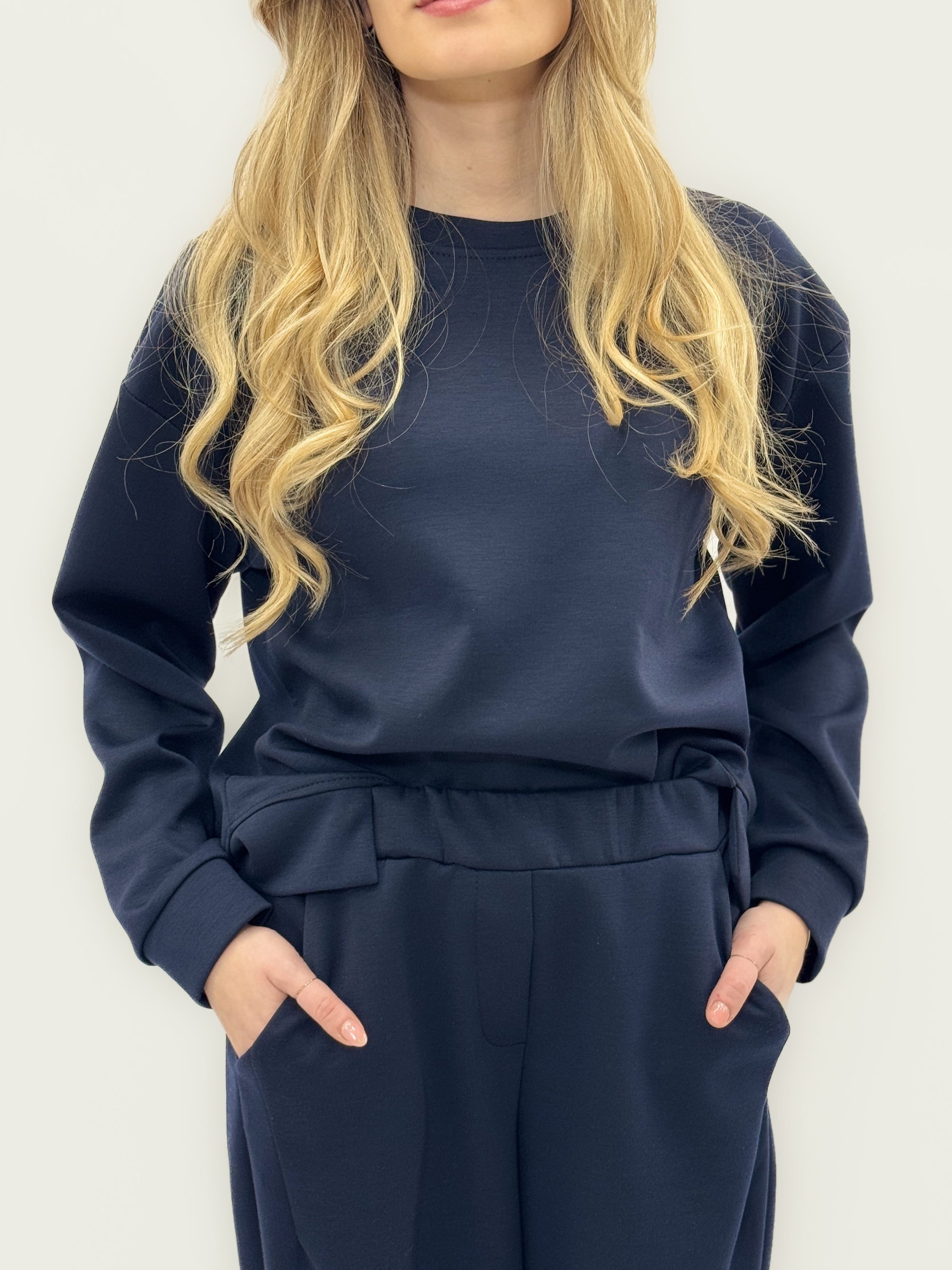 Completo Tuta Donna  – Felpa Oversize e Pantaloni Morbidi con Tasche