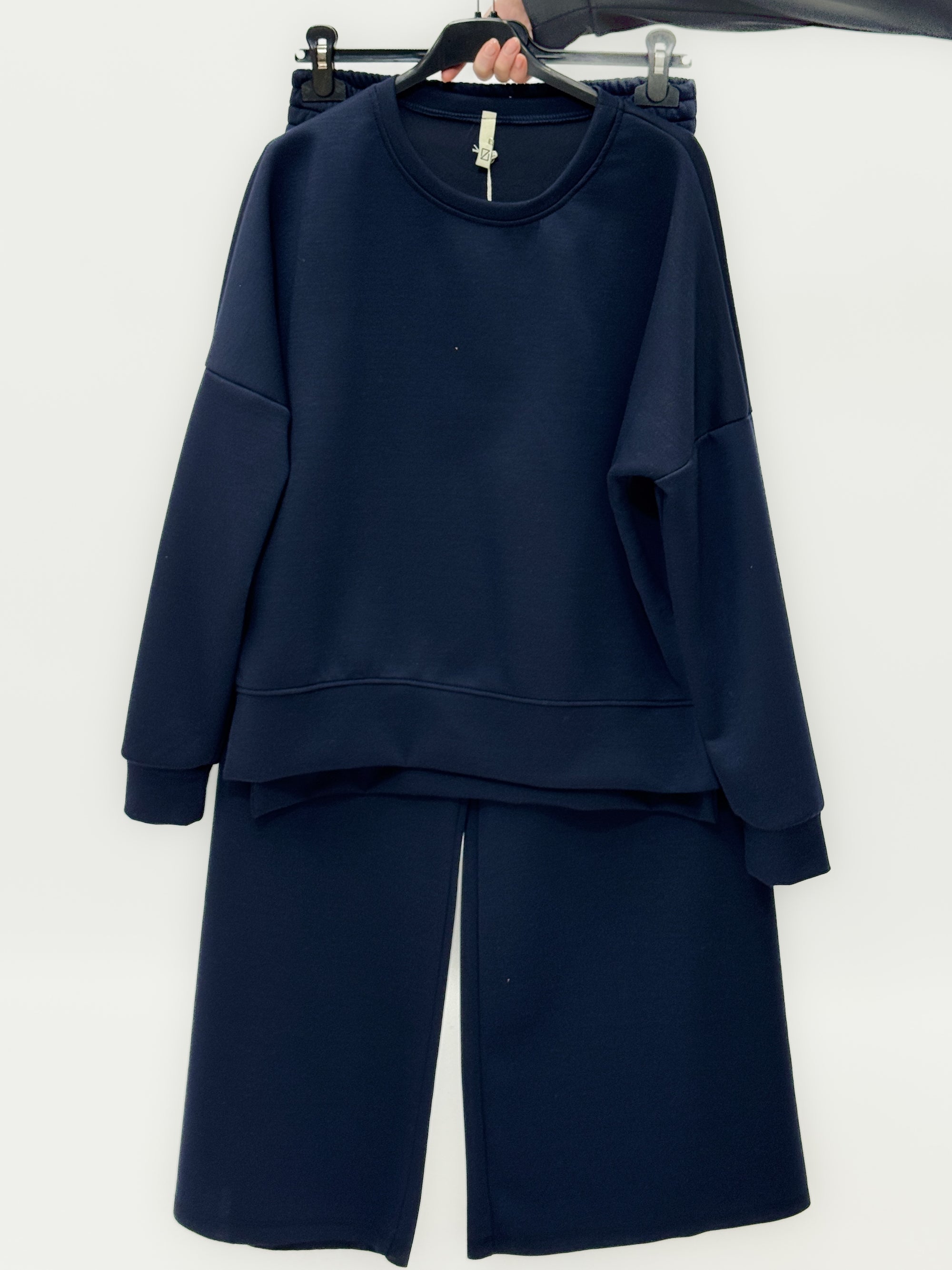 Completo felpa con pantaloni lunghi a palazzo