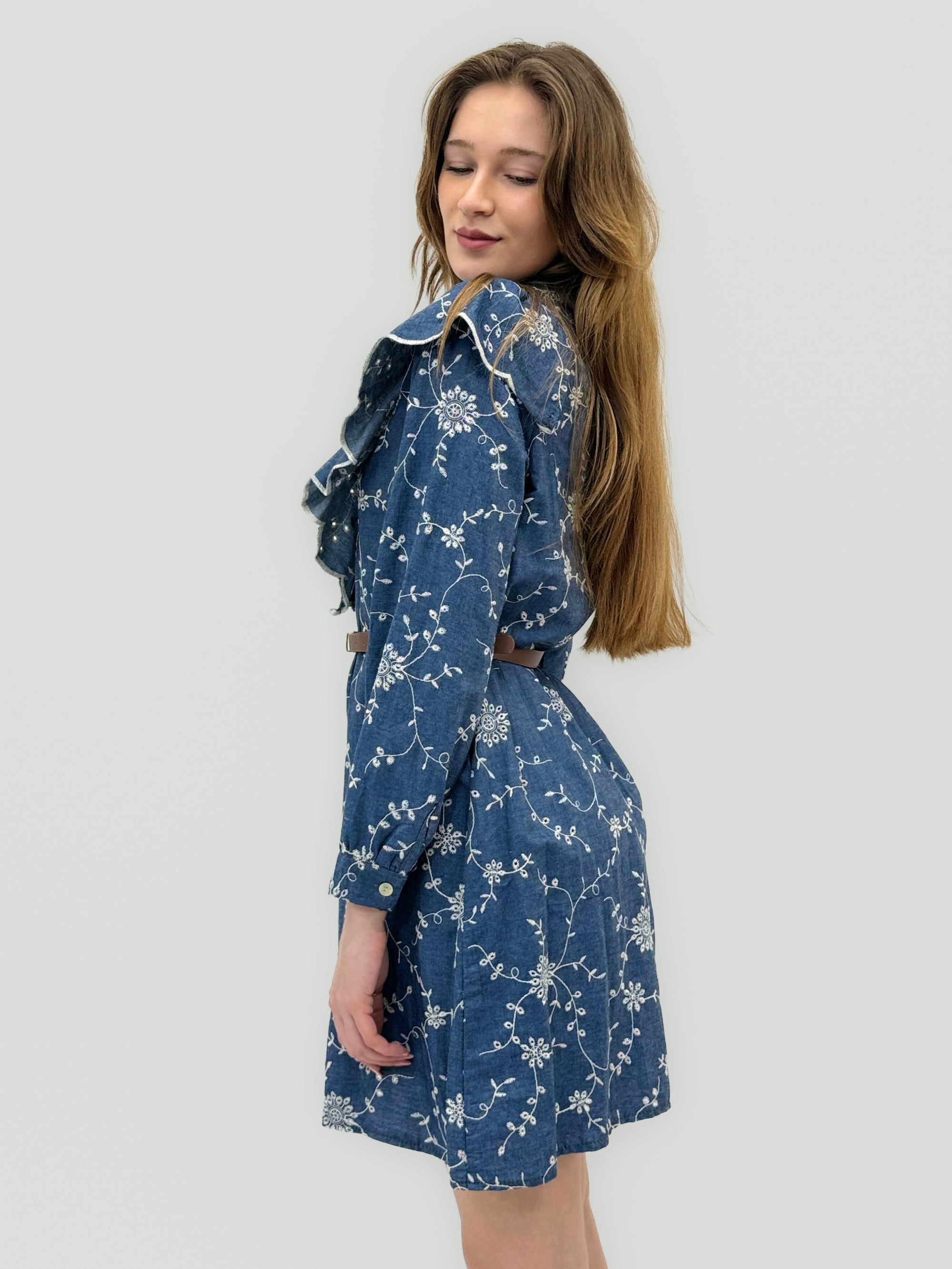 Abito Camicia Denim Ricamato con Rouge – Stile Romantic Chic