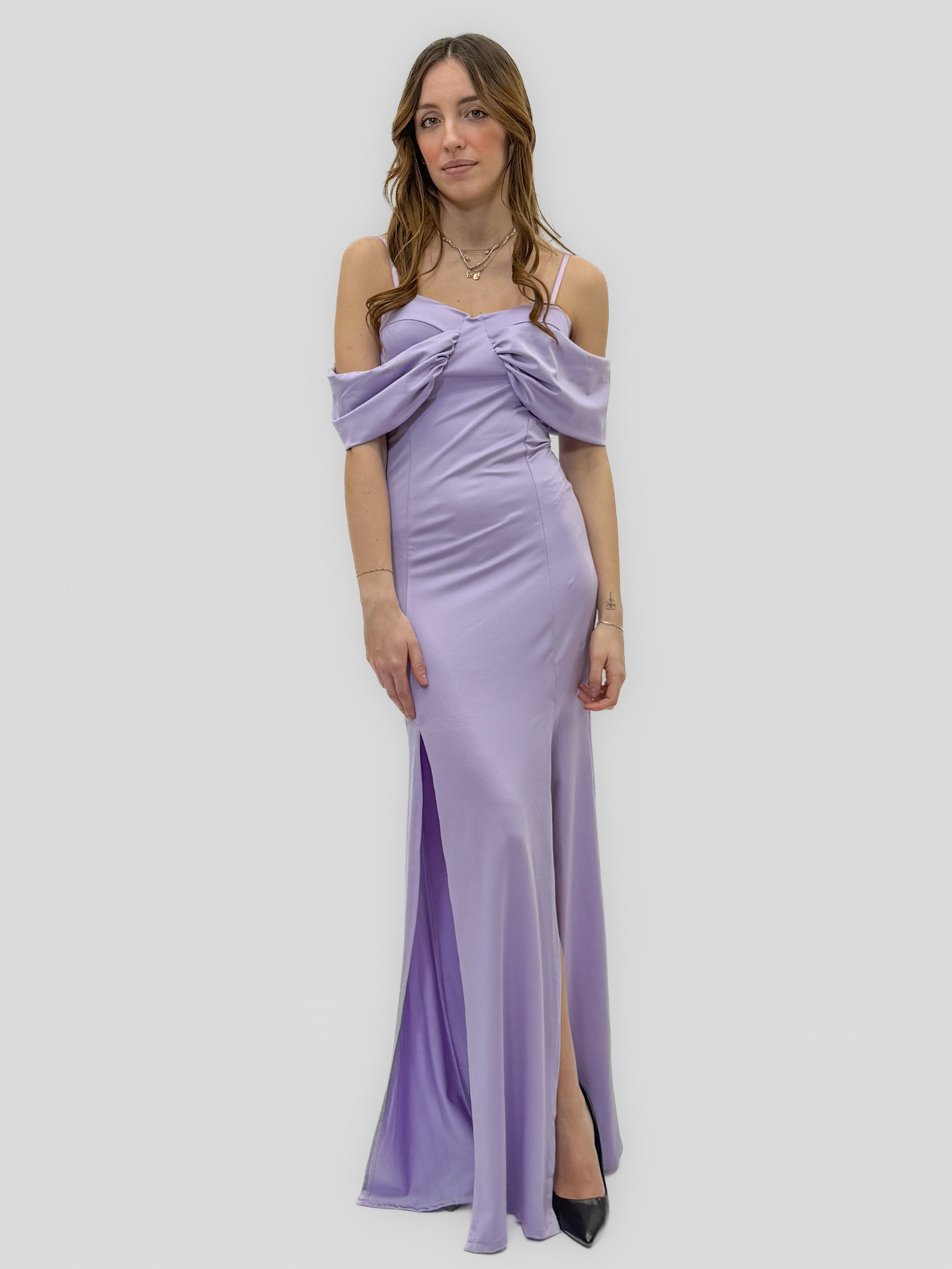 Abito Lungo Satin Off-Shoulder con Spacco