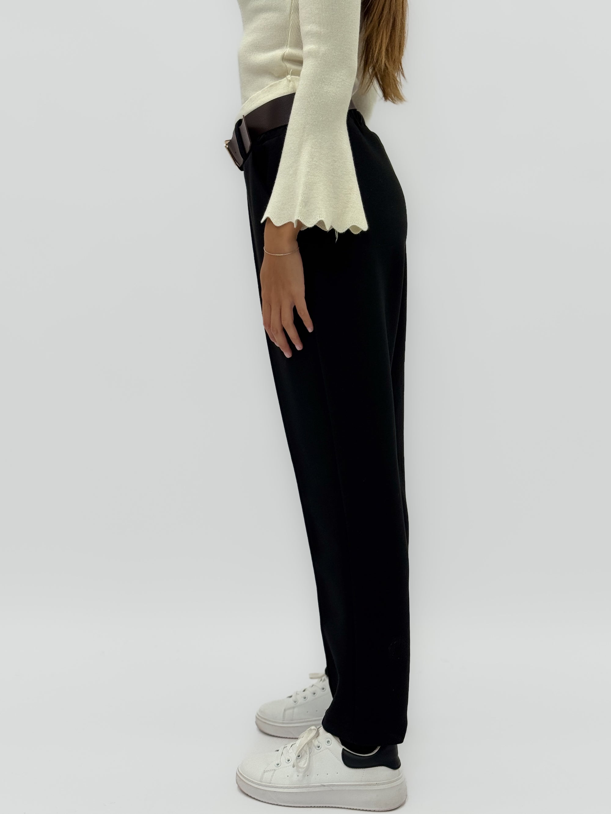 Pantaloni a vita alta – Linea morbida e versatile