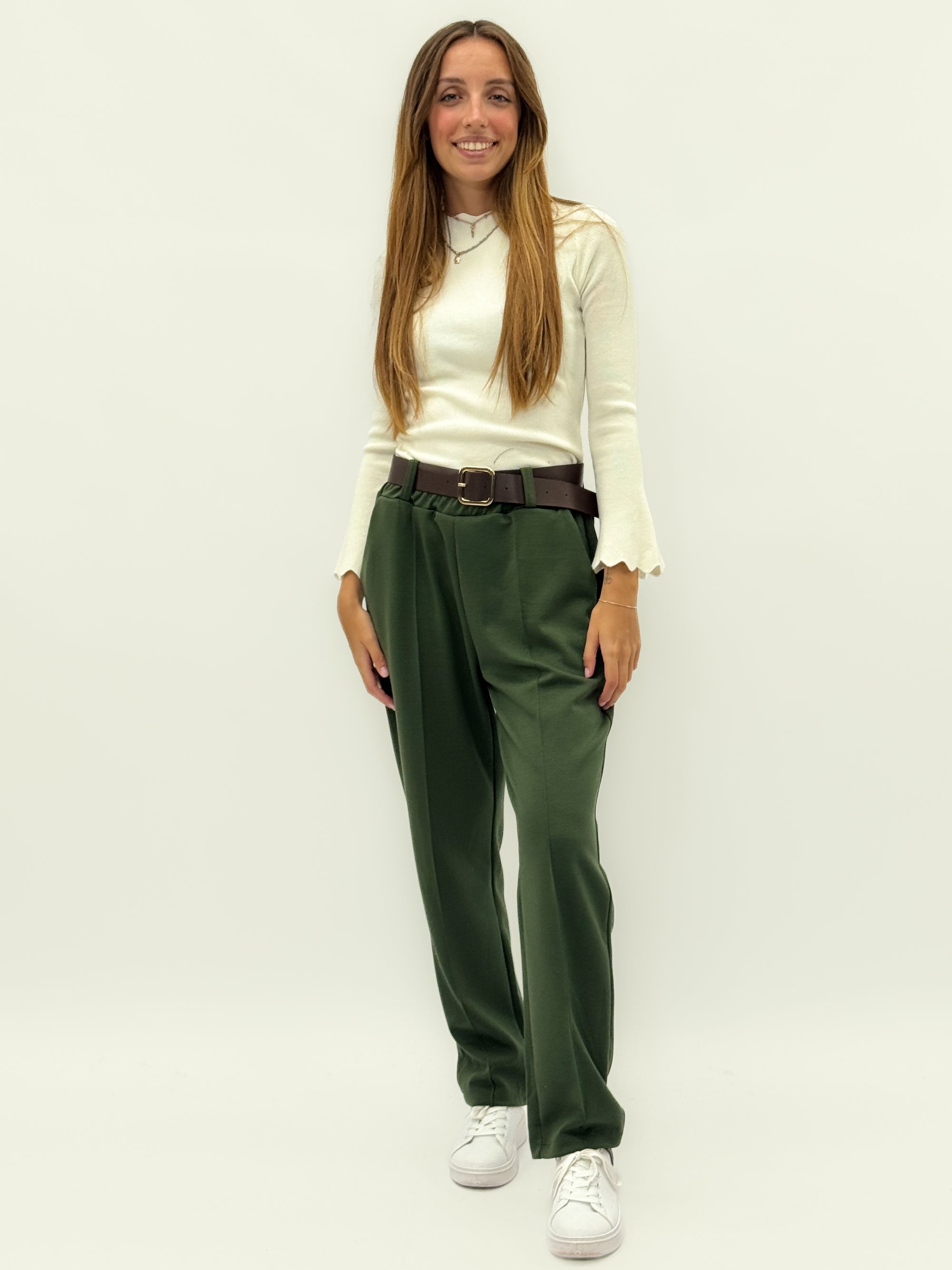 Pantaloni a vita alta – Linea morbida e versatile