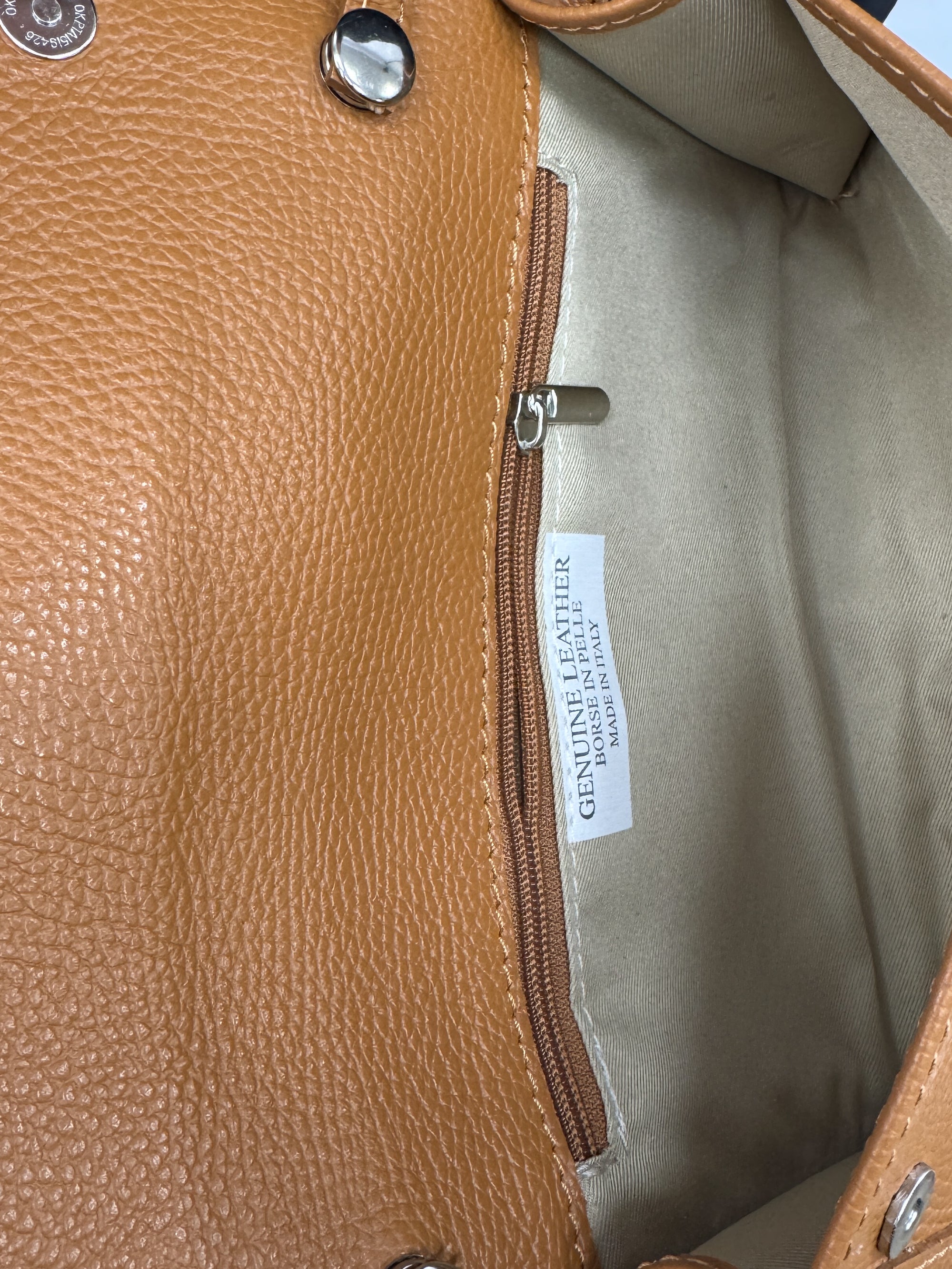 Borsa in Vera Pelle Made in Italy – Eleganza Essenziale