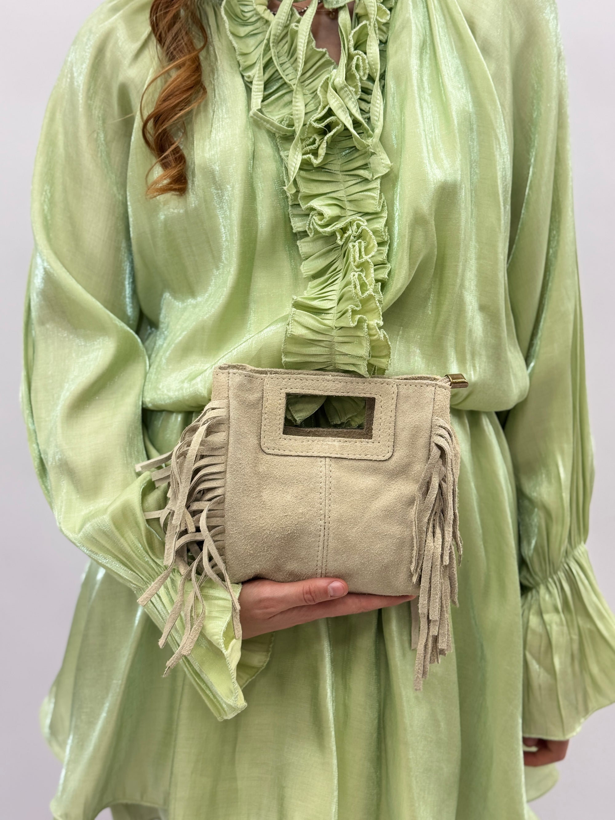 Borsa mini in vera pelle scamosciata con frange – Made in Italy