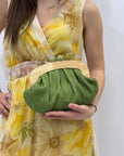 Pochette in paglia colorata