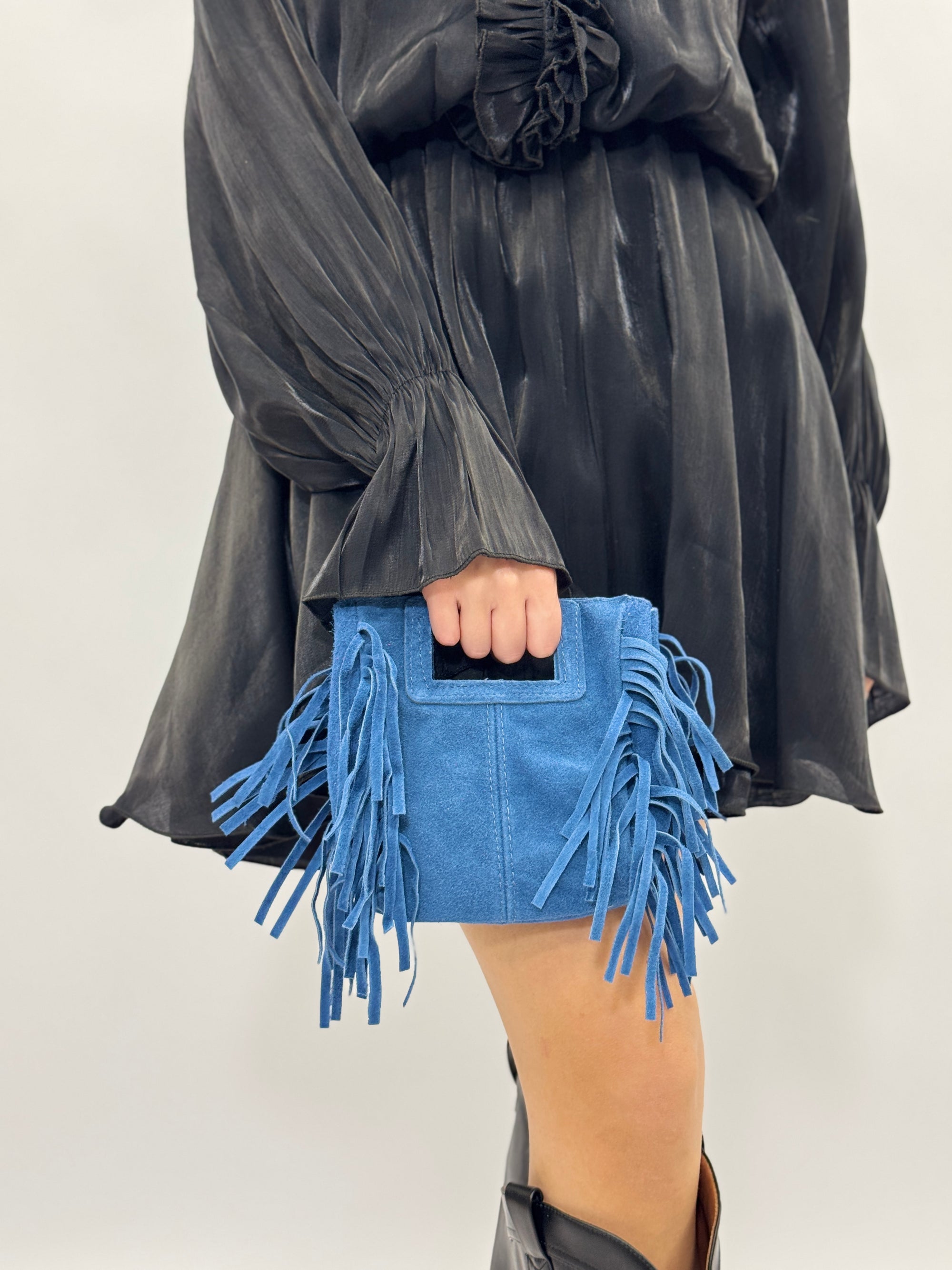 Borsa mini in vera pelle scamosciata con frange – Made in Italy