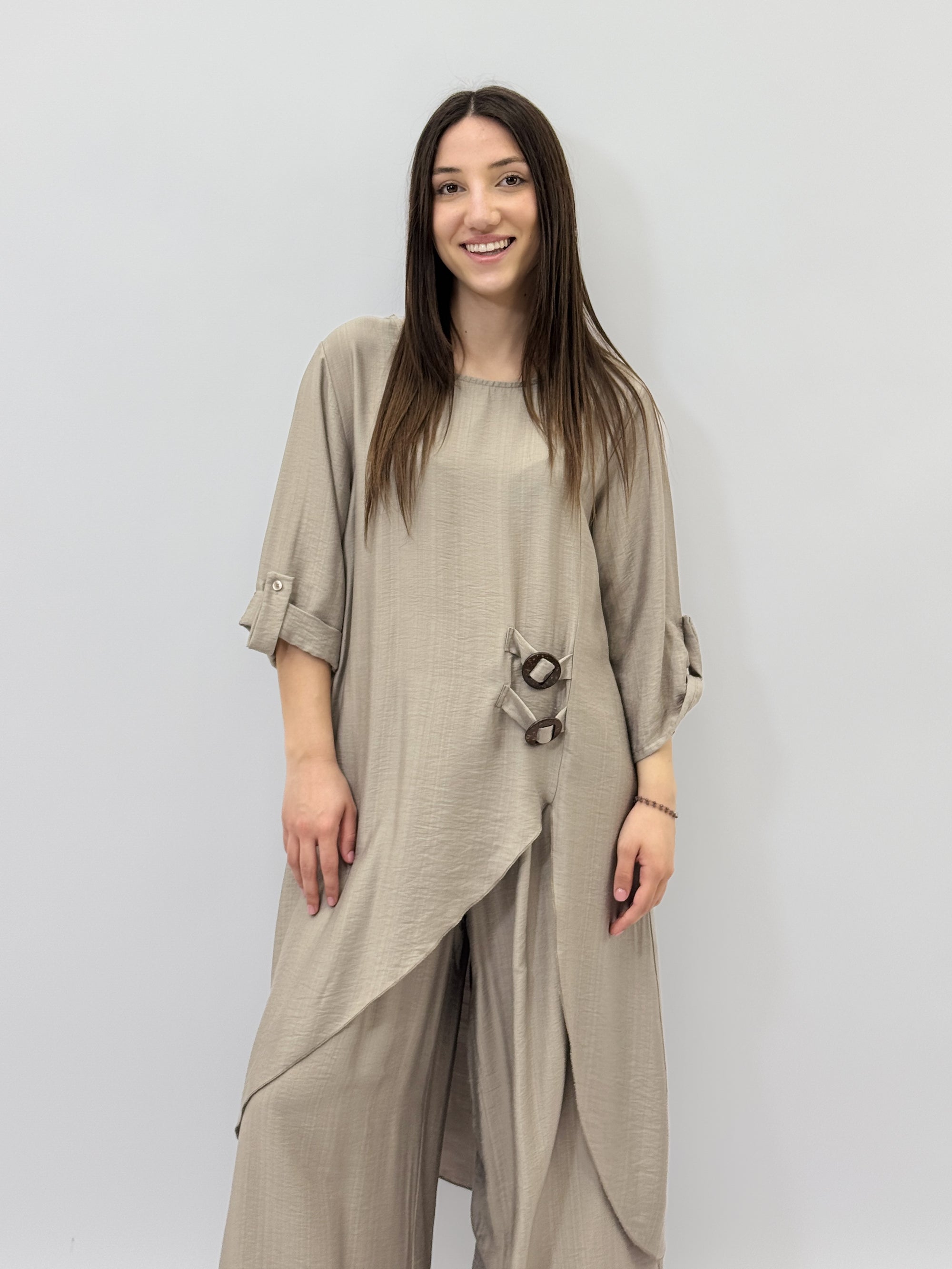 Completo maglia lunga e pantaloni taglia comoda