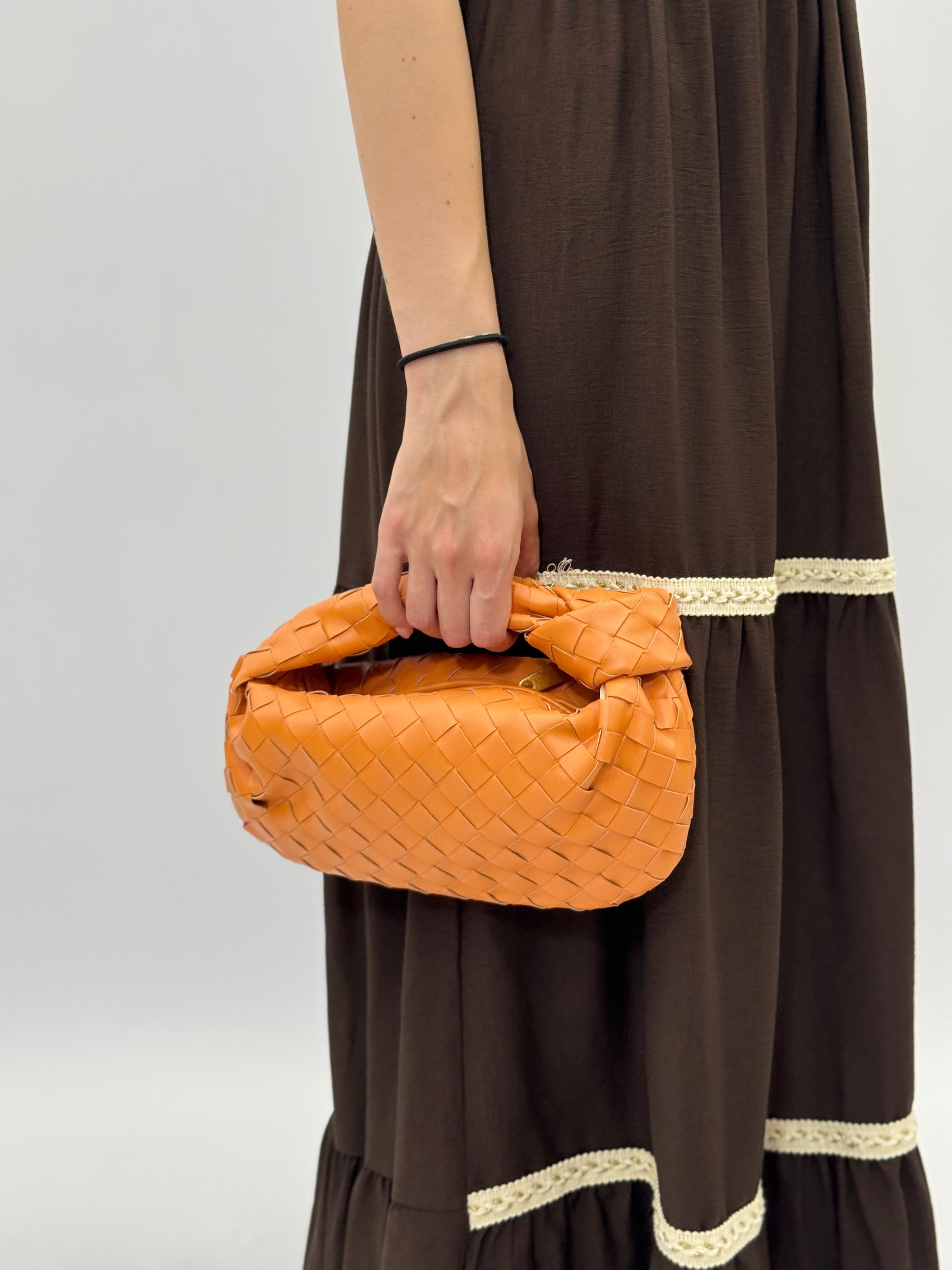 Borsa vera pelle intrecciata con manico
