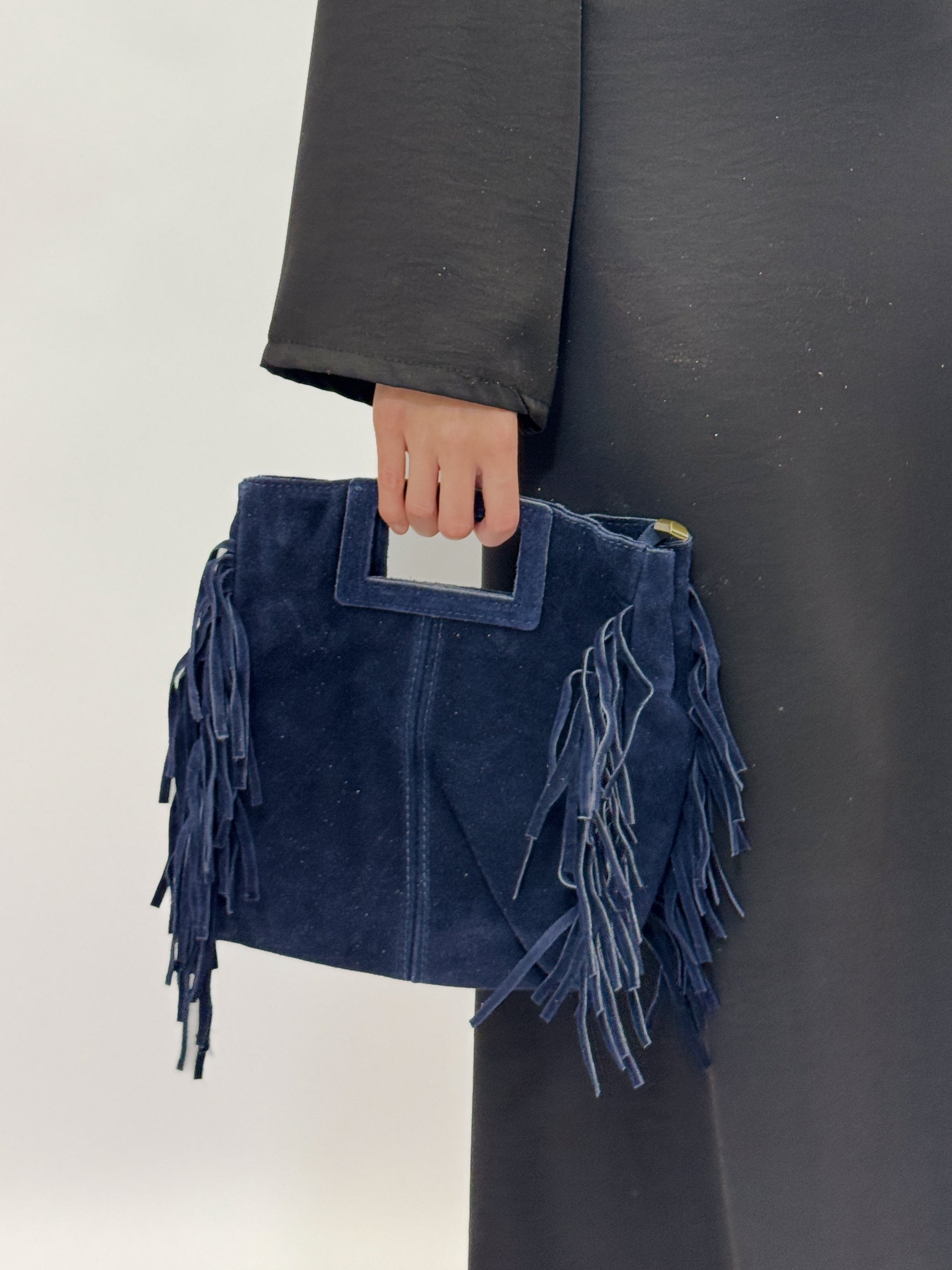 Borsa in vera pelle scamosciata con frange – Made in Italy